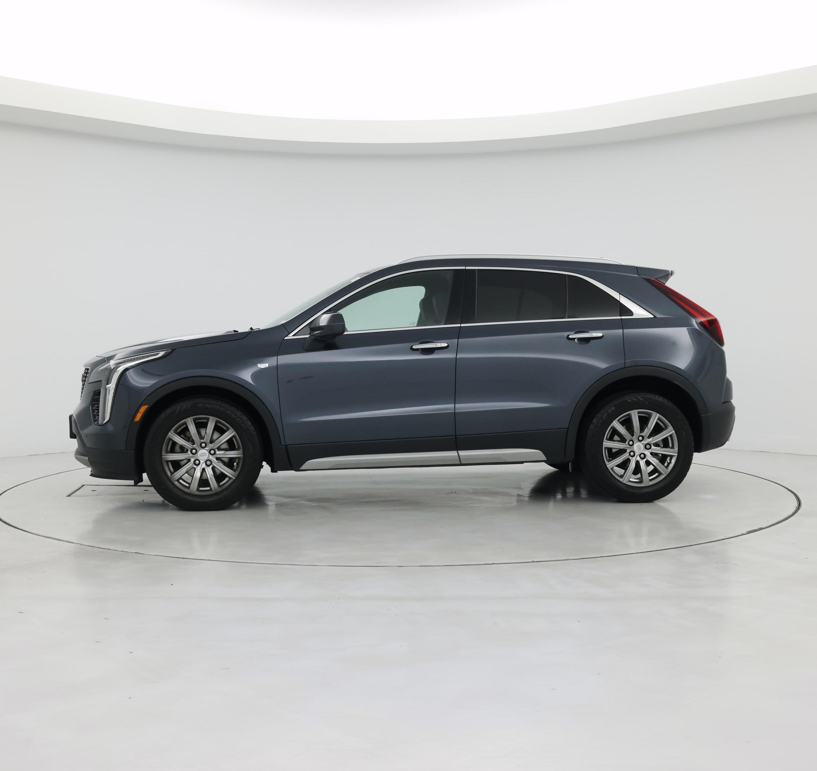 Thumbnail: 2019 Cadillac XT4 - 3