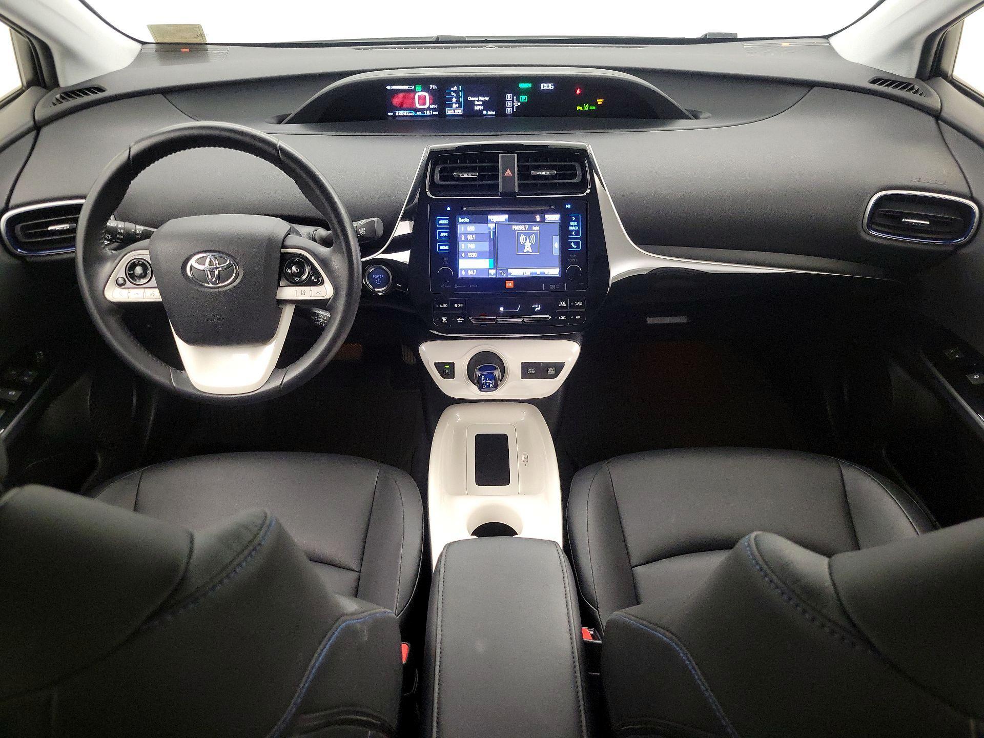 Thumbnail: 2016 Toyota Prius - 9