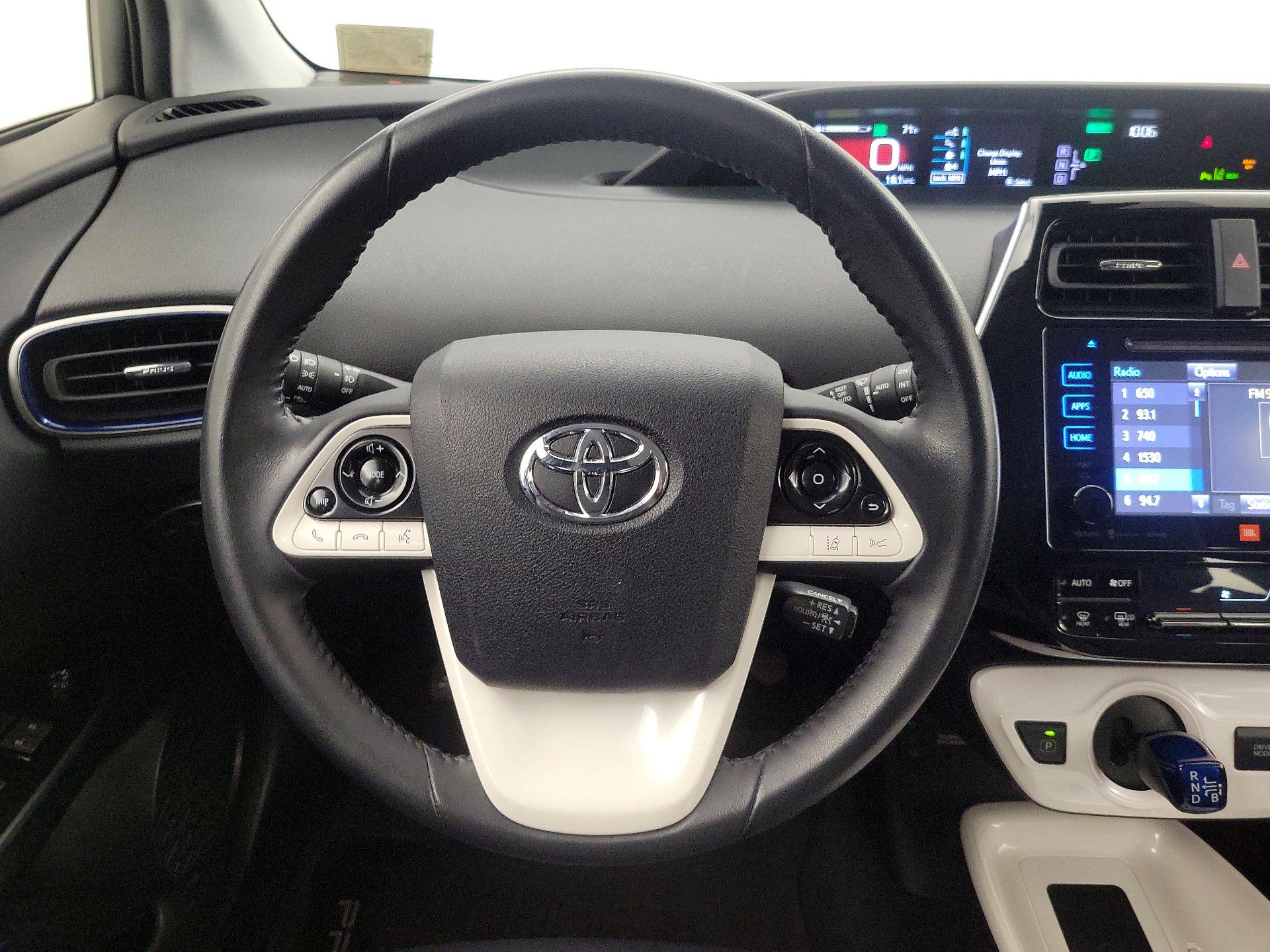 Thumbnail: 2016 Toyota Prius - 10