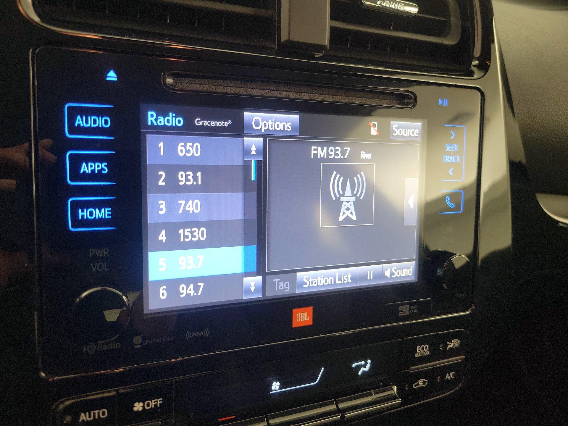 Thumbnail: 2016 Toyota Prius - 14