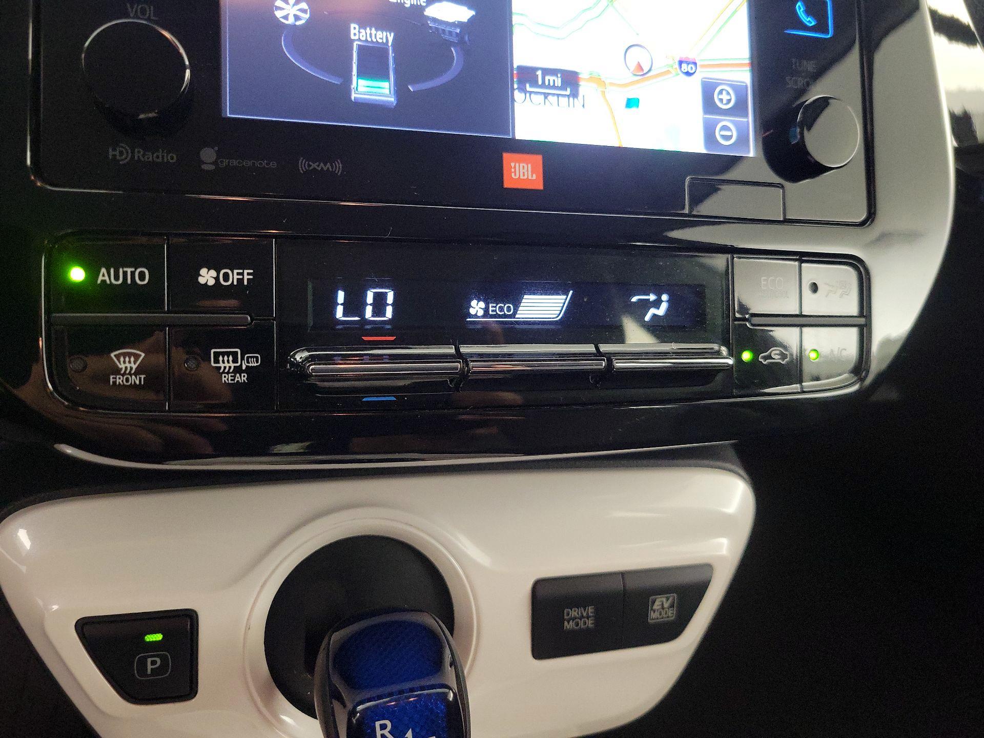 Thumbnail: 2016 Toyota Prius - 15