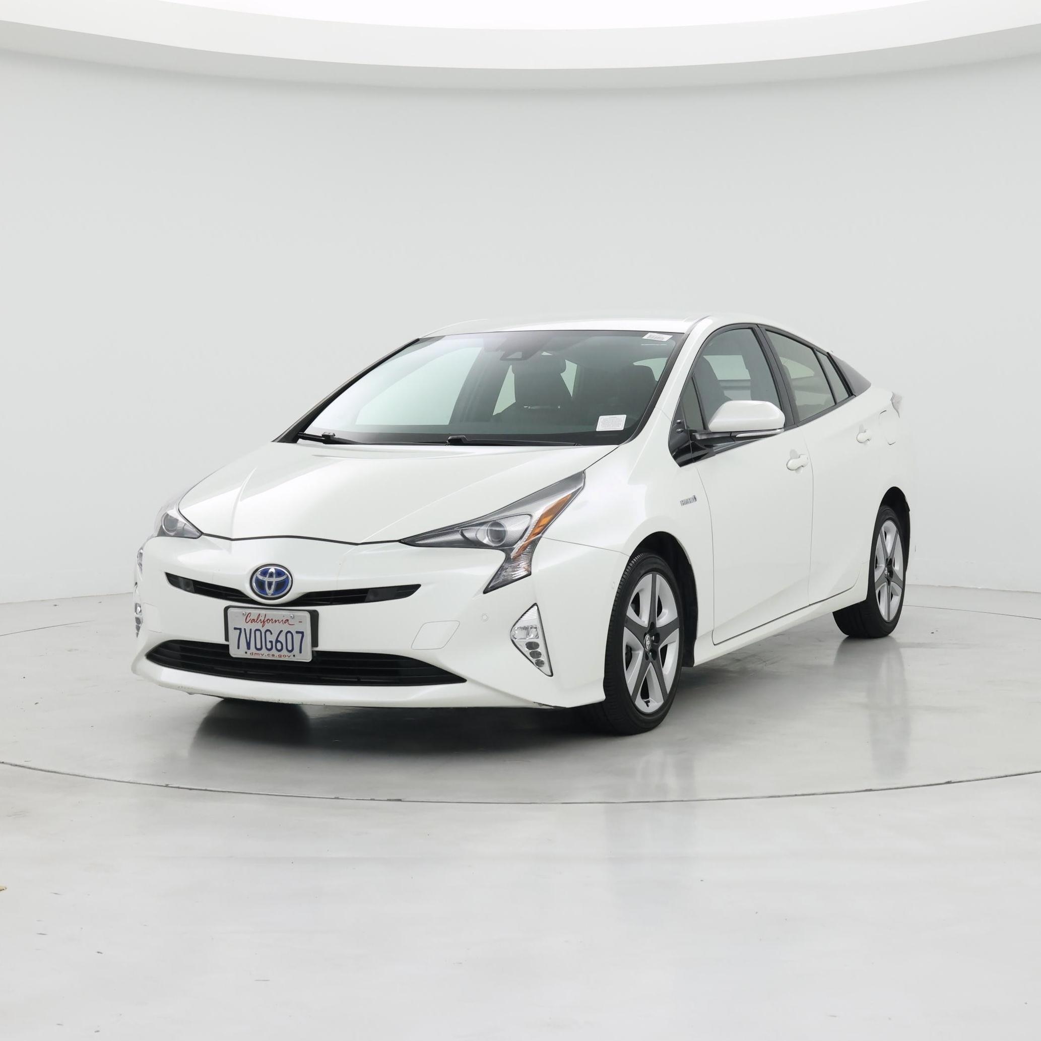 Thumbnail: 2016 Toyota Prius - 4