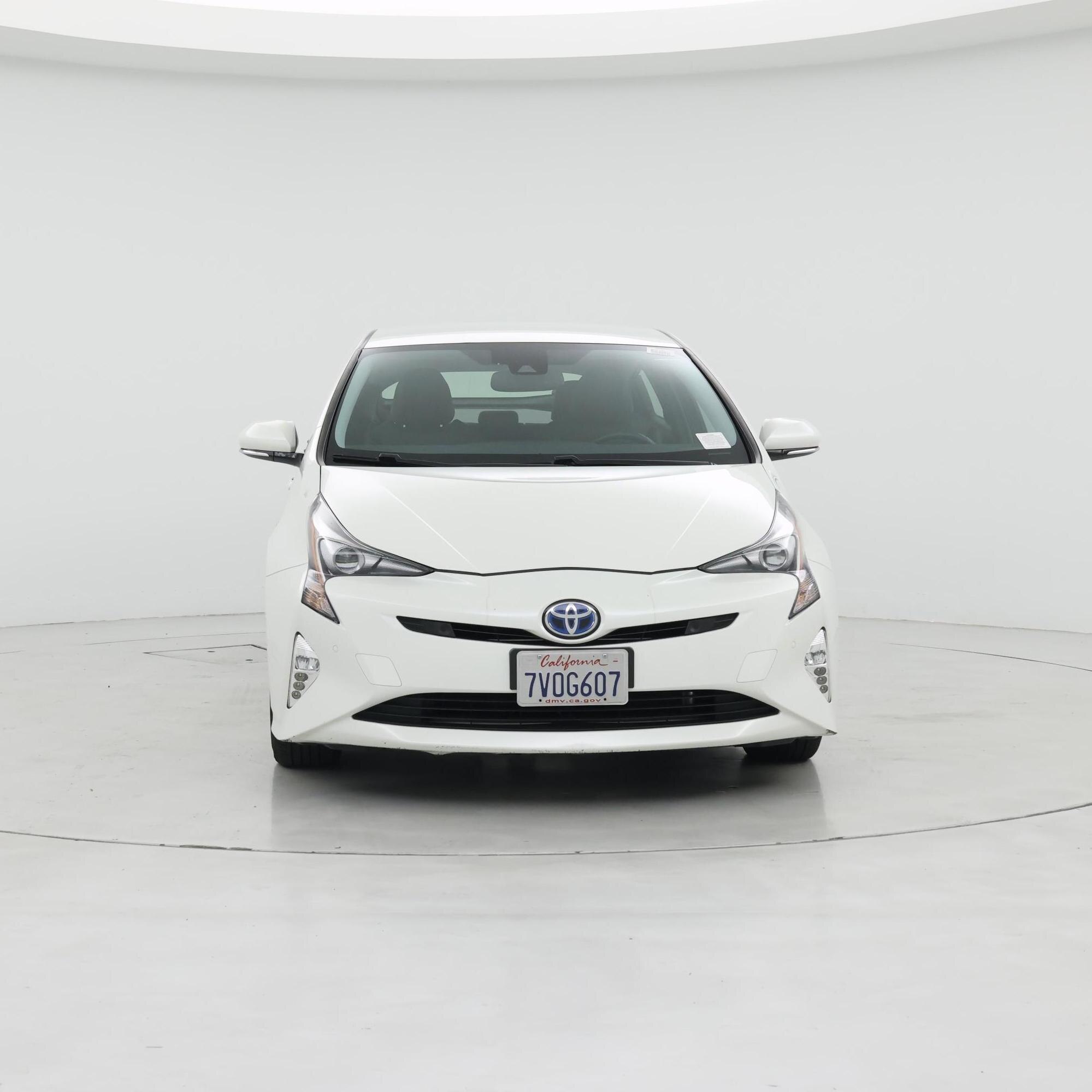 Thumbnail: 2016 Toyota Prius - 5