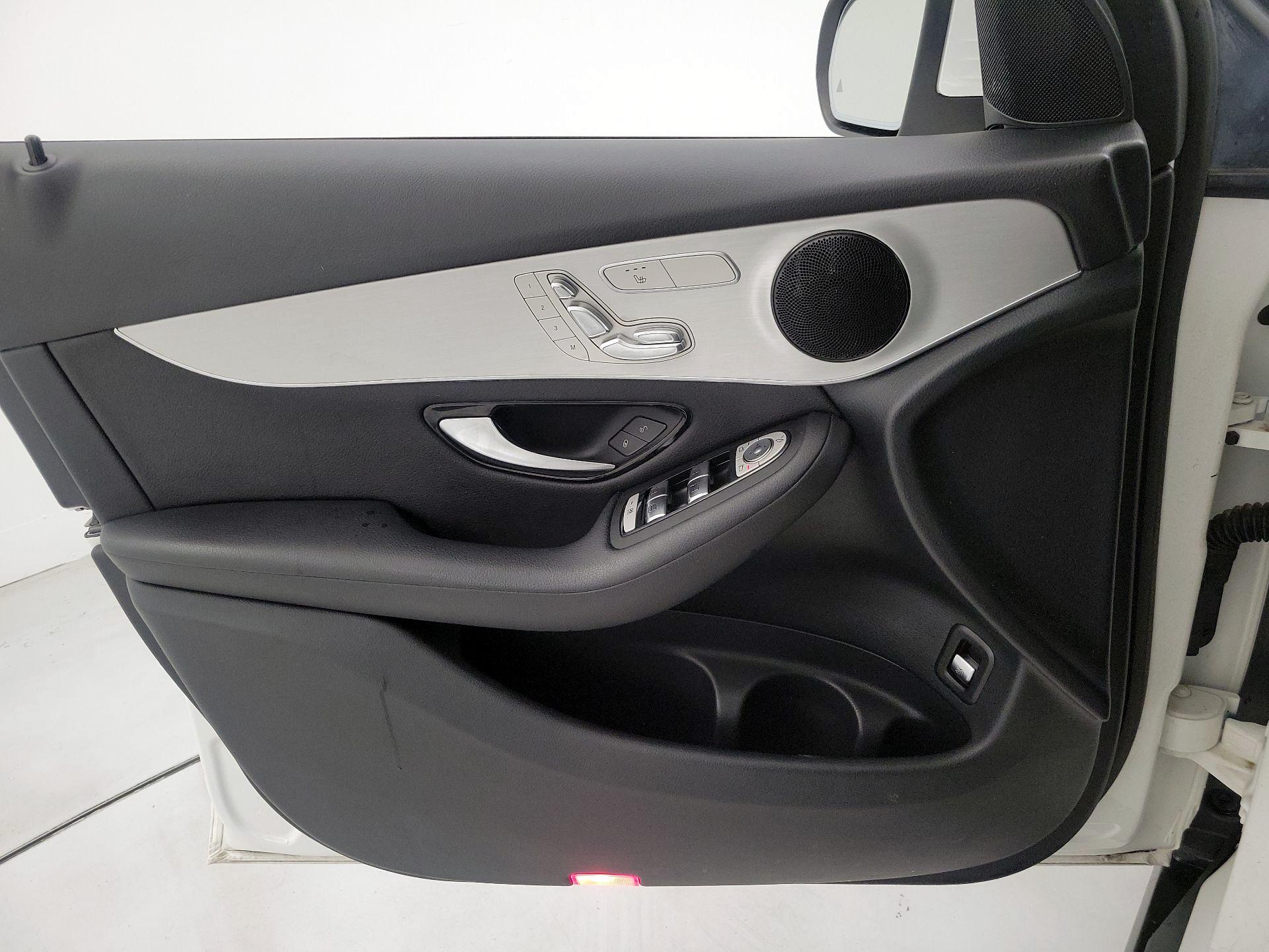 Thumbnail: 2019 Mercedes-Benz GLC - 12