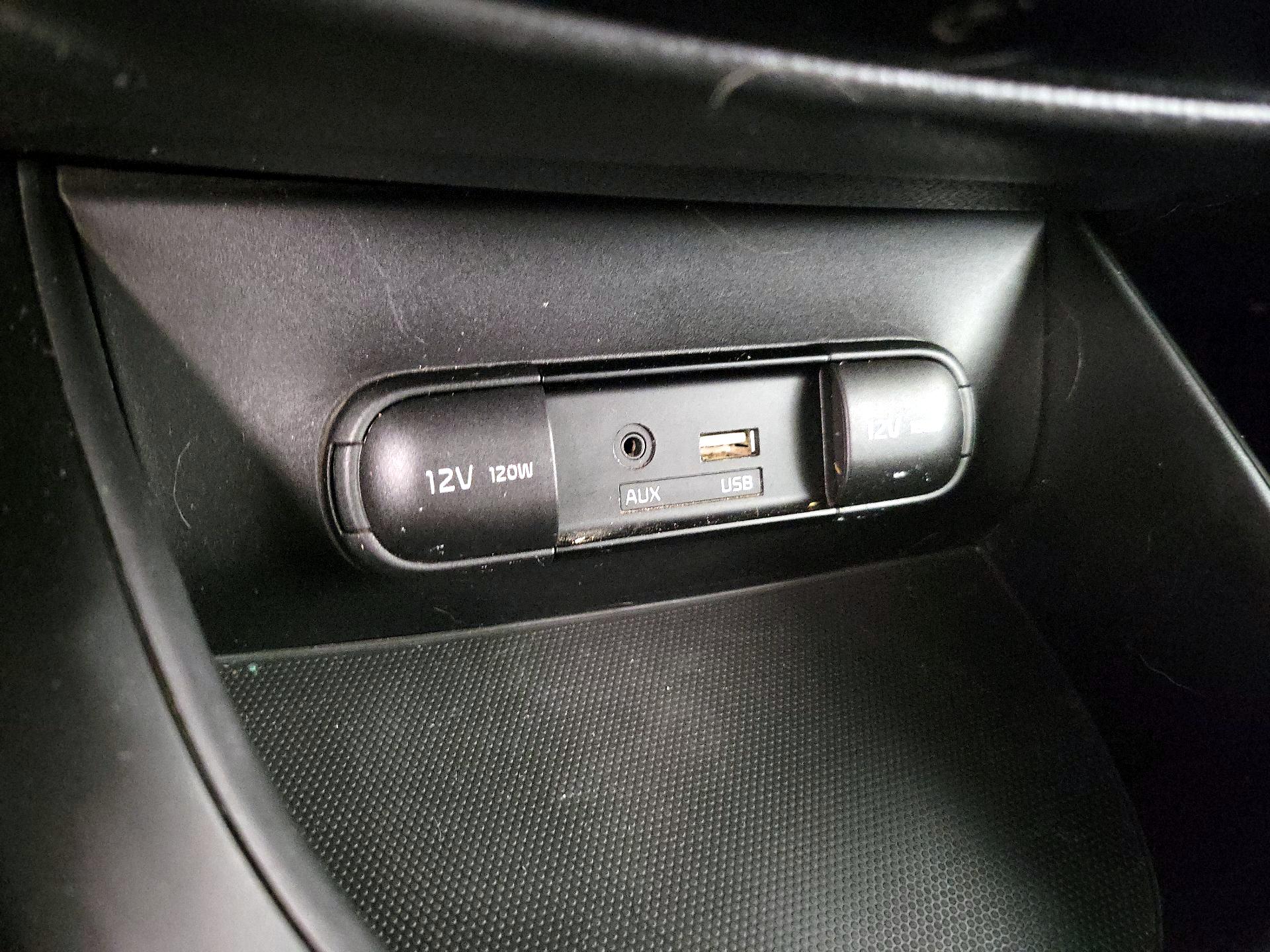 Thumbnail: 2016 Kia Soul - 17