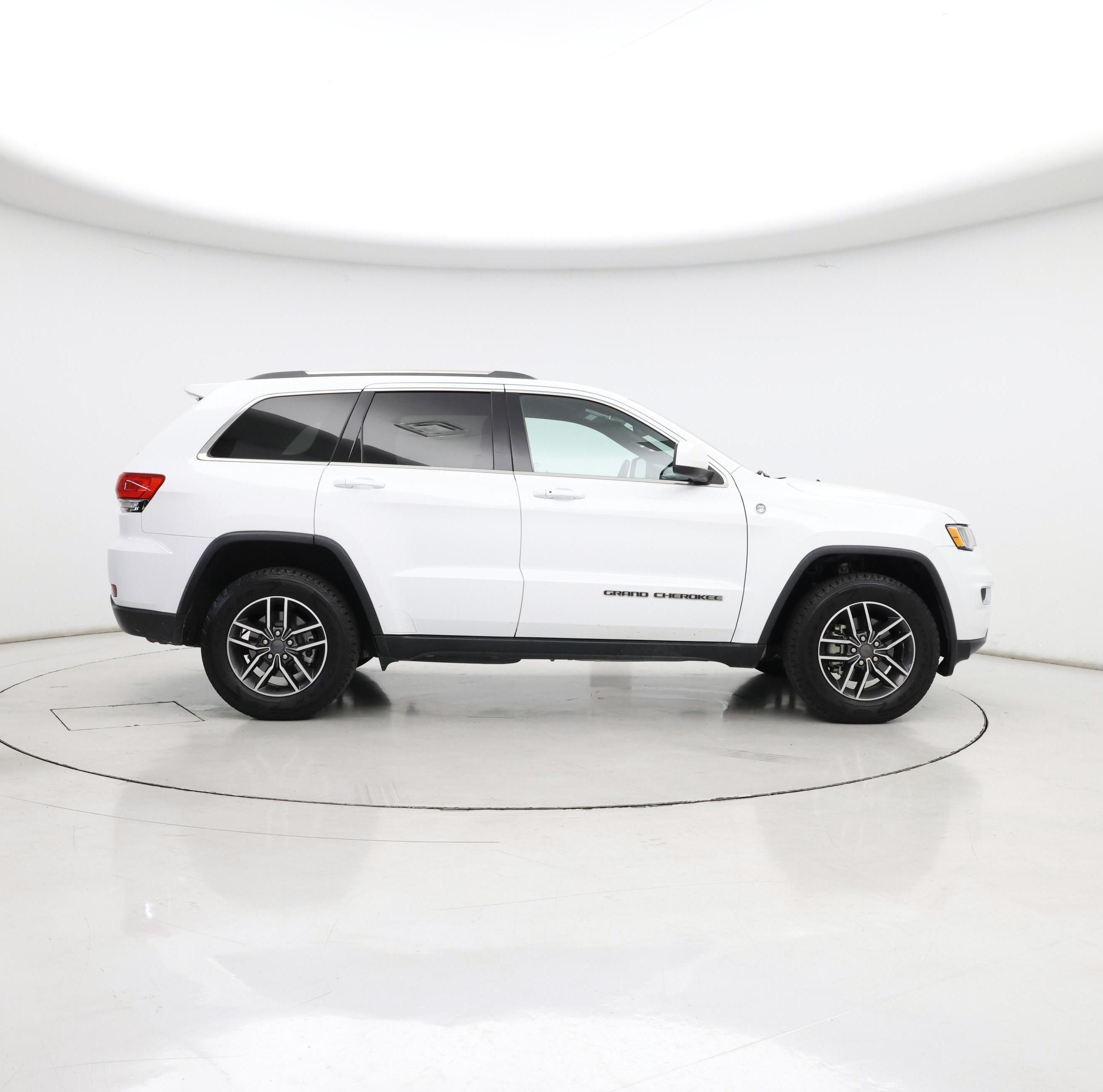 Thumbnail: 2019 Jeep Grand Cherokee - 7