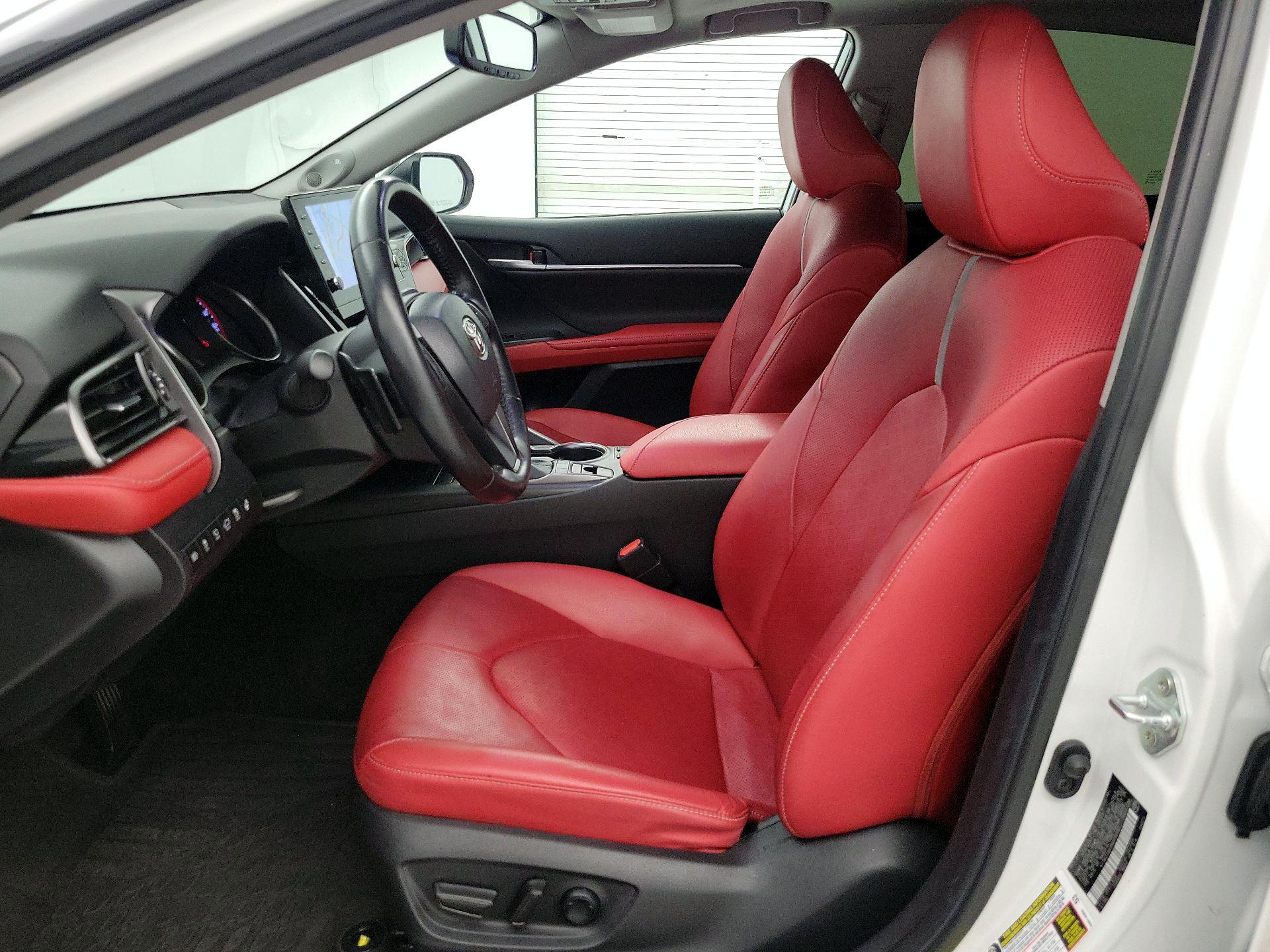 Thumbnail: 2021 Toyota Camry - 11