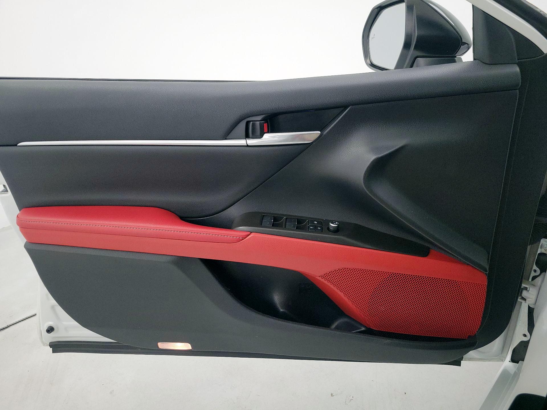 Thumbnail: 2021 Toyota Camry - 12