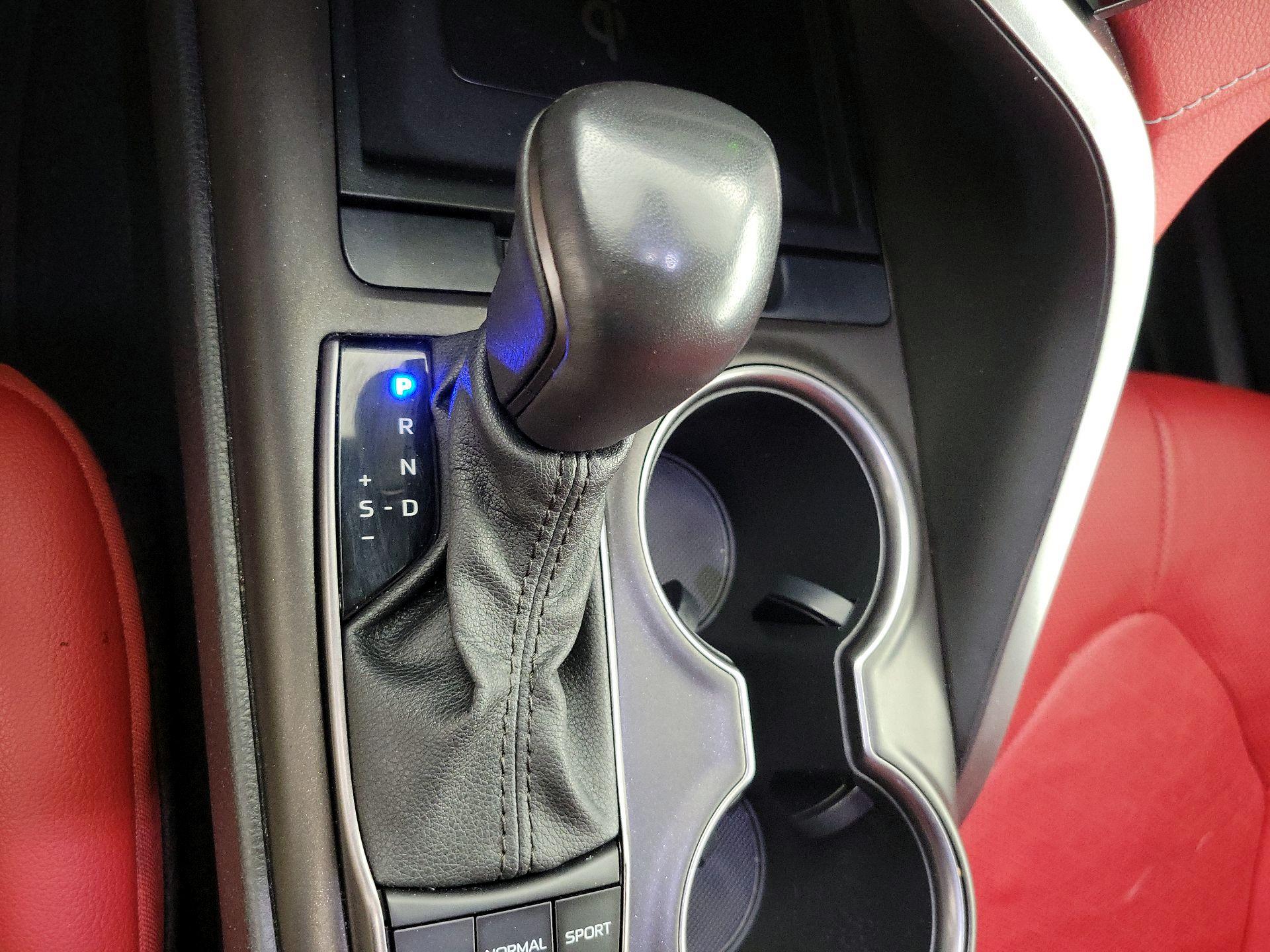 Thumbnail: 2021 Toyota Camry - 18