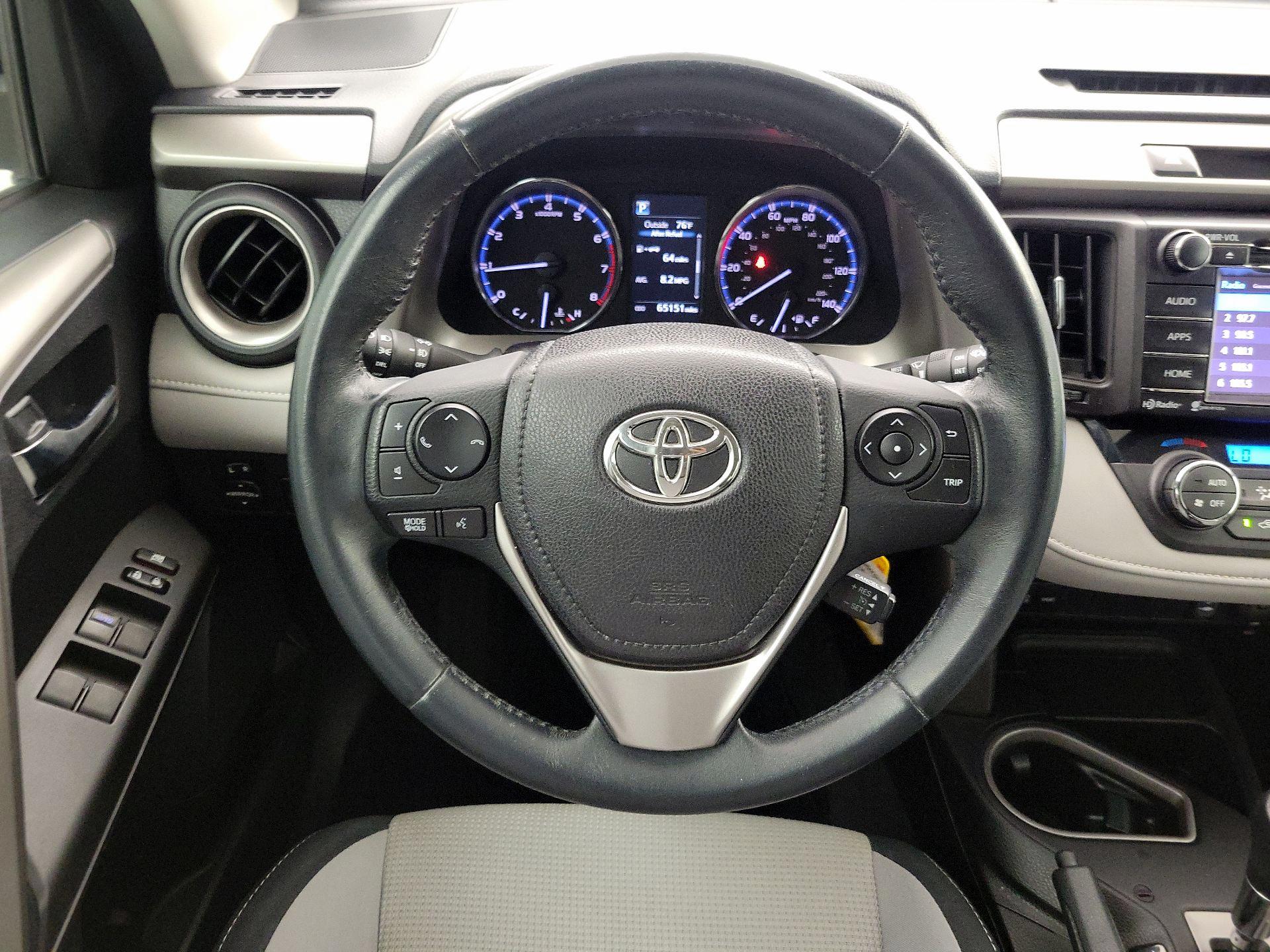 Thumbnail: 2016 Toyota RAV4 - 10