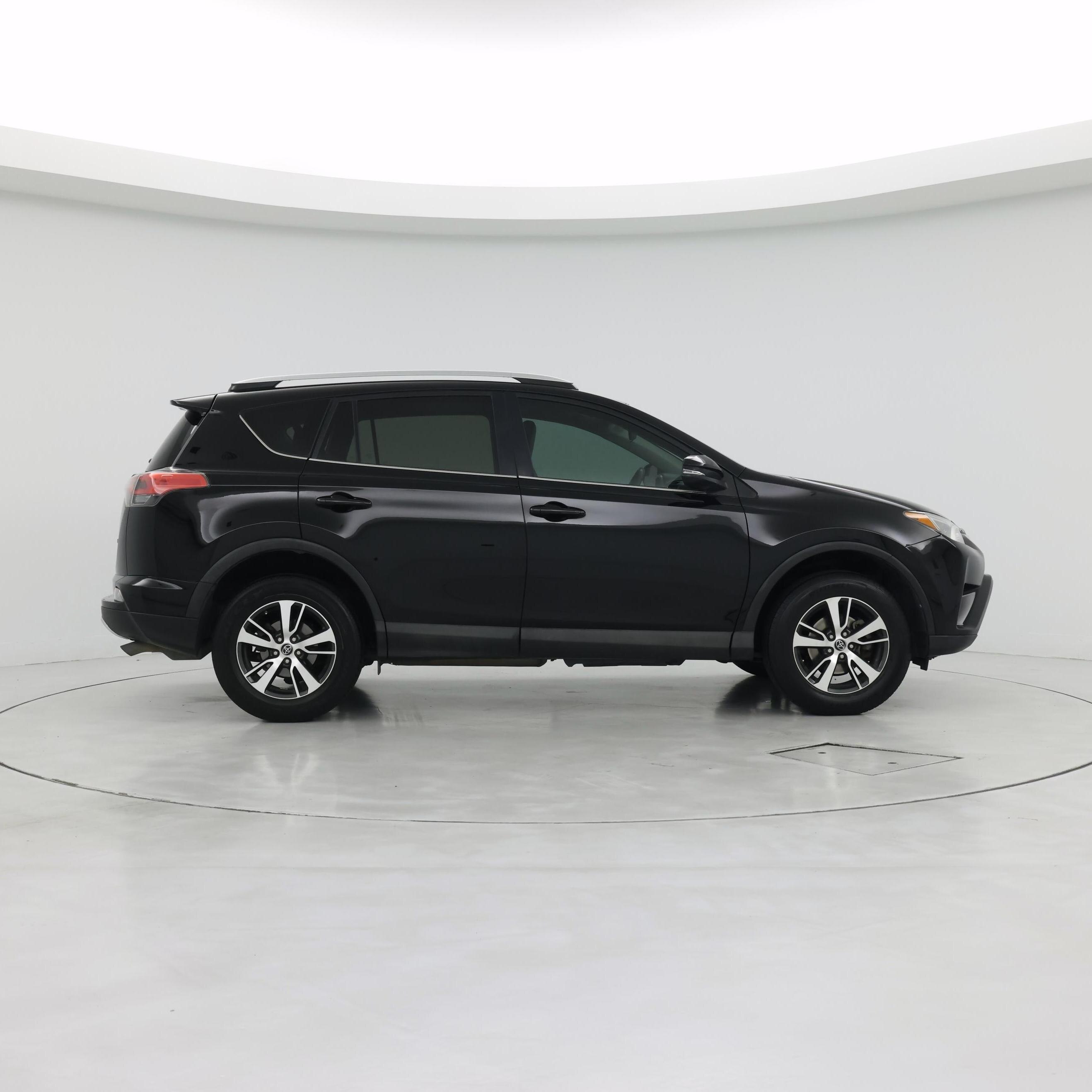 Thumbnail: 2016 Toyota RAV4 - 7