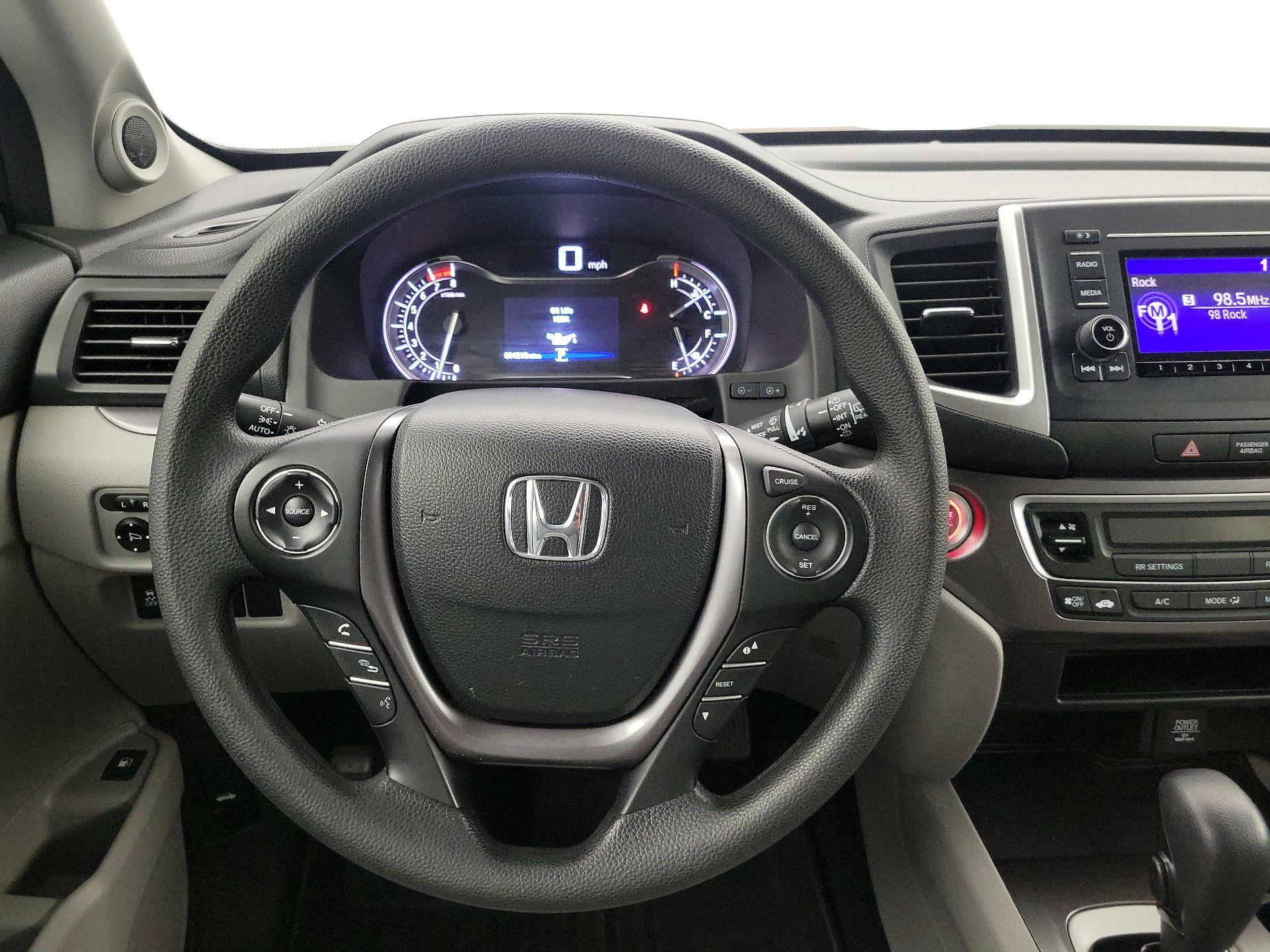 Thumbnail: 2018 Honda Pilot - 10