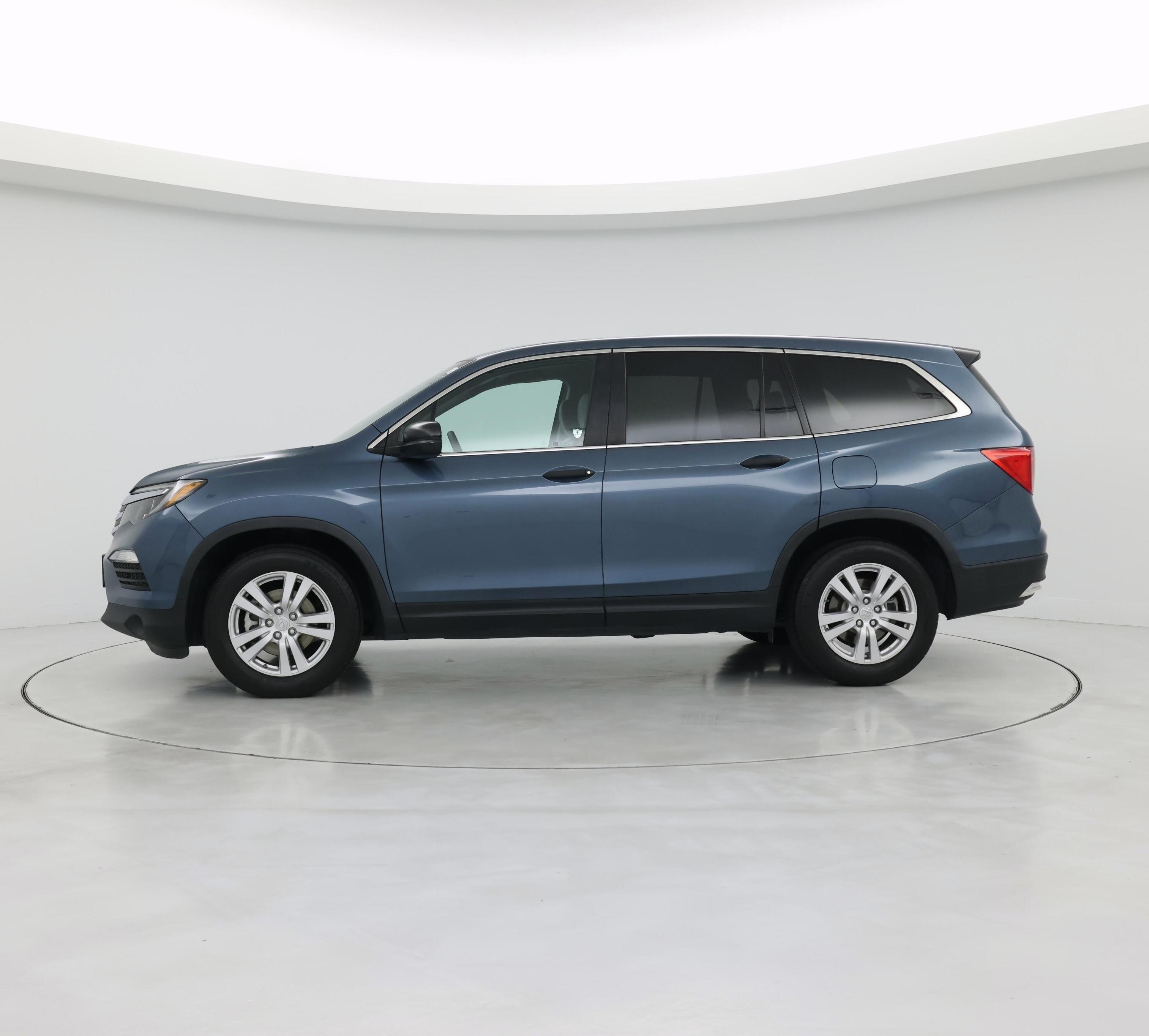 Thumbnail: 2018 Honda Pilot - 3