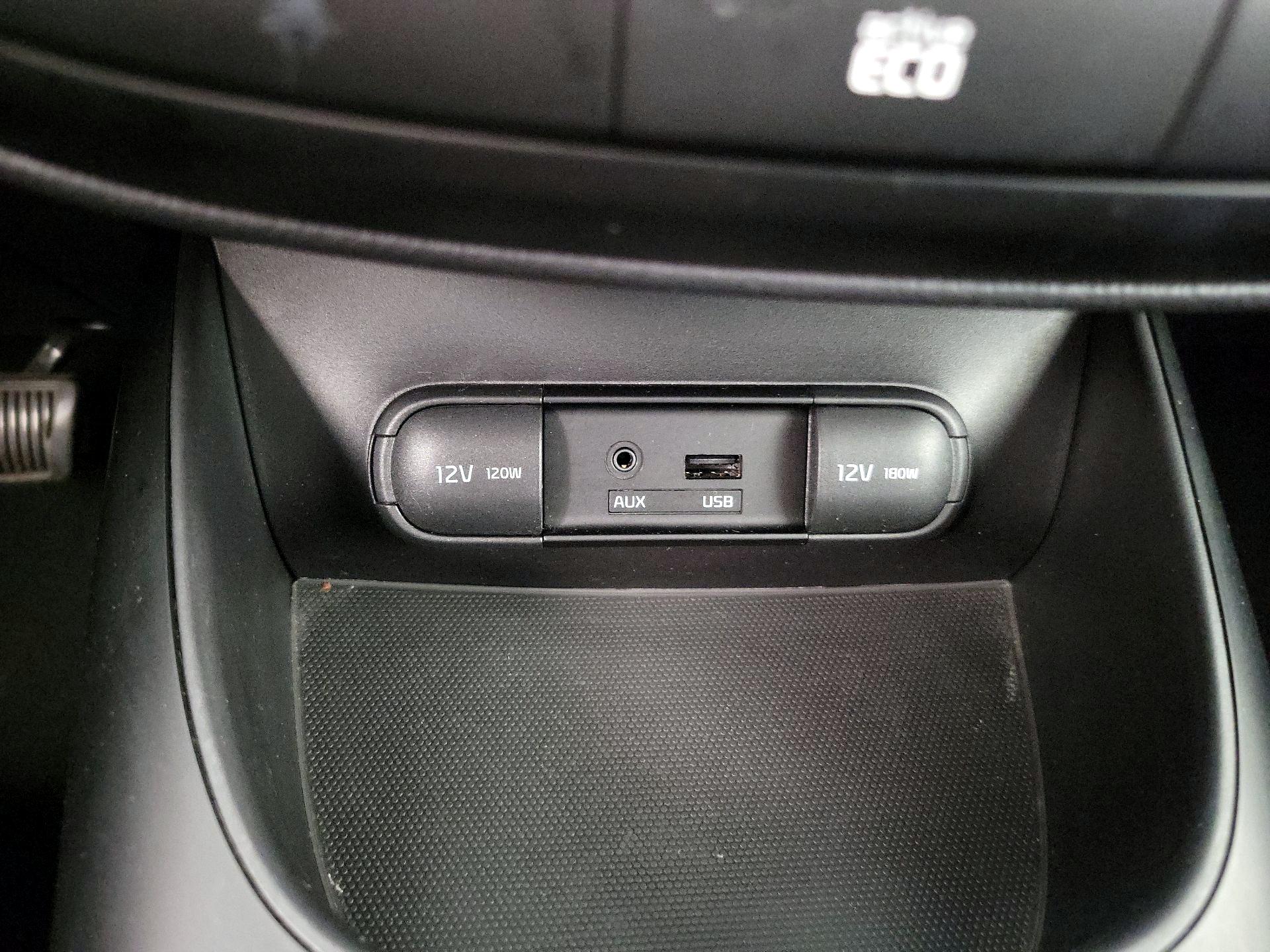 Thumbnail: 2015 Kia Soul - 17