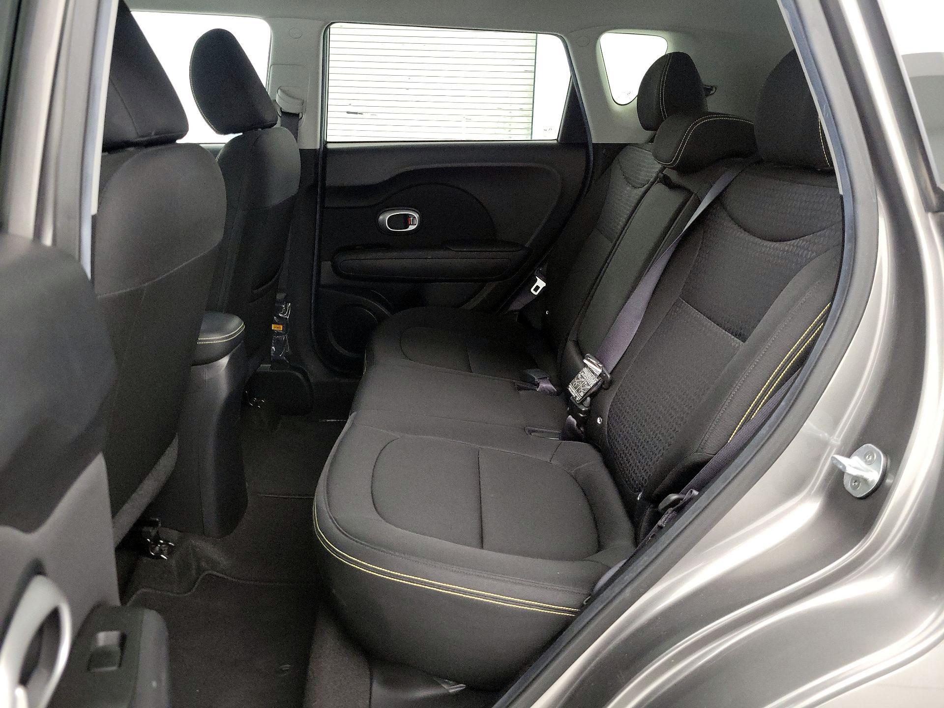 Thumbnail: 2015 Kia Soul - 18