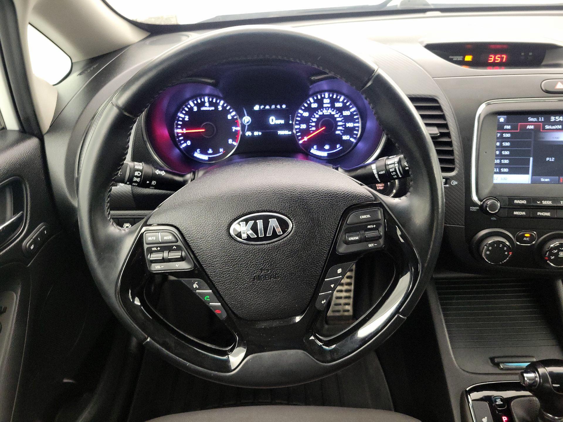 Thumbnail: 2017 Kia Forte - 10