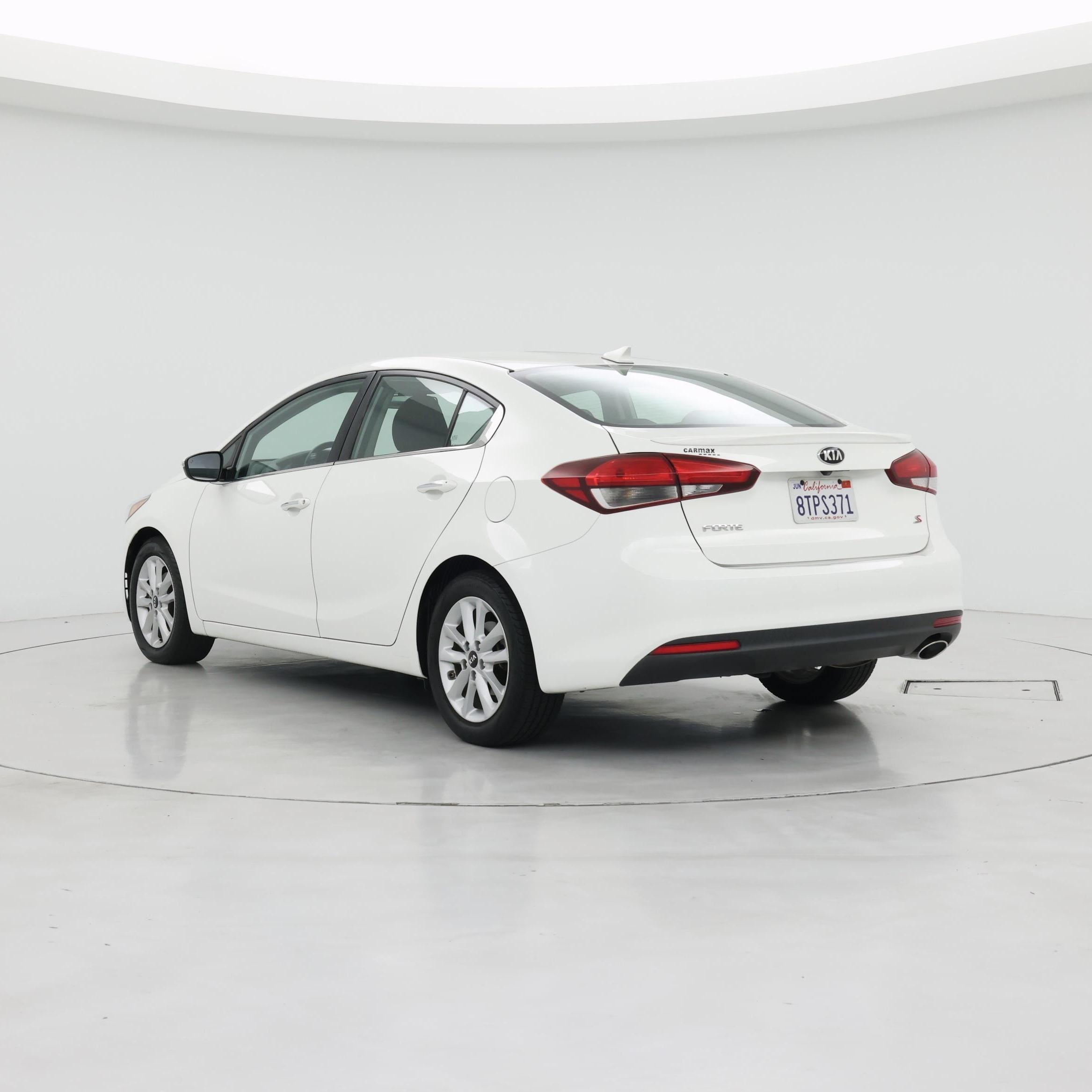 Thumbnail: 2017 Kia Forte - 2