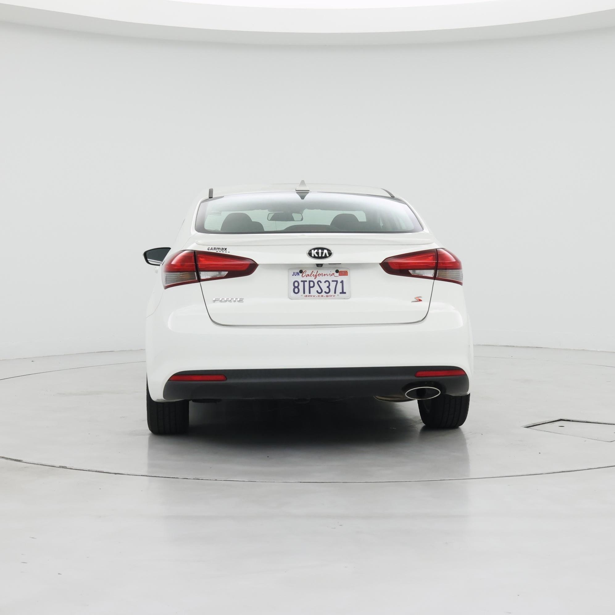 Thumbnail: 2017 Kia Forte - 6