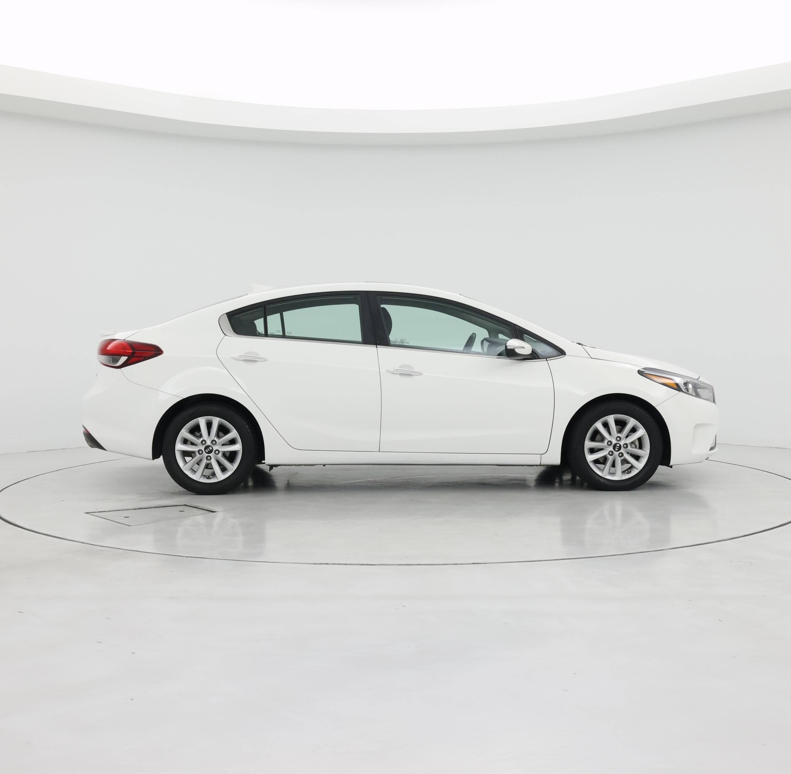 Thumbnail: 2017 Kia Forte - 7