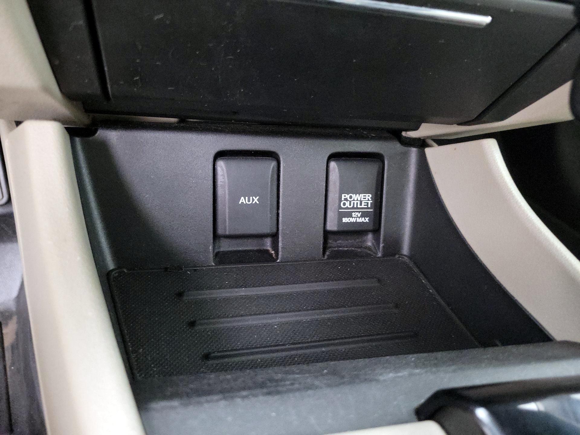 Thumbnail: 2015 Honda Civic - 18
