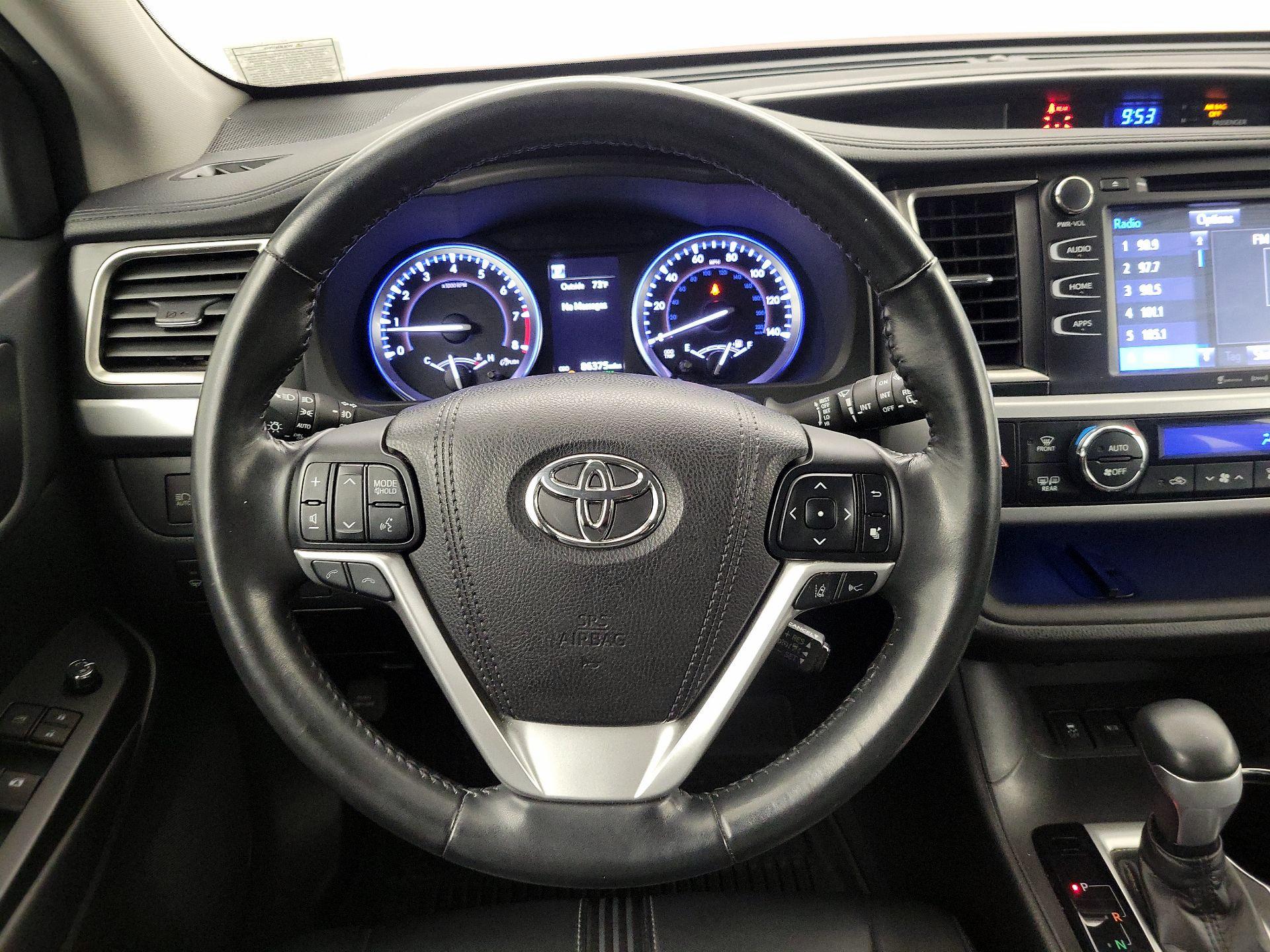 Thumbnail: 2018 Toyota Highlander - 10