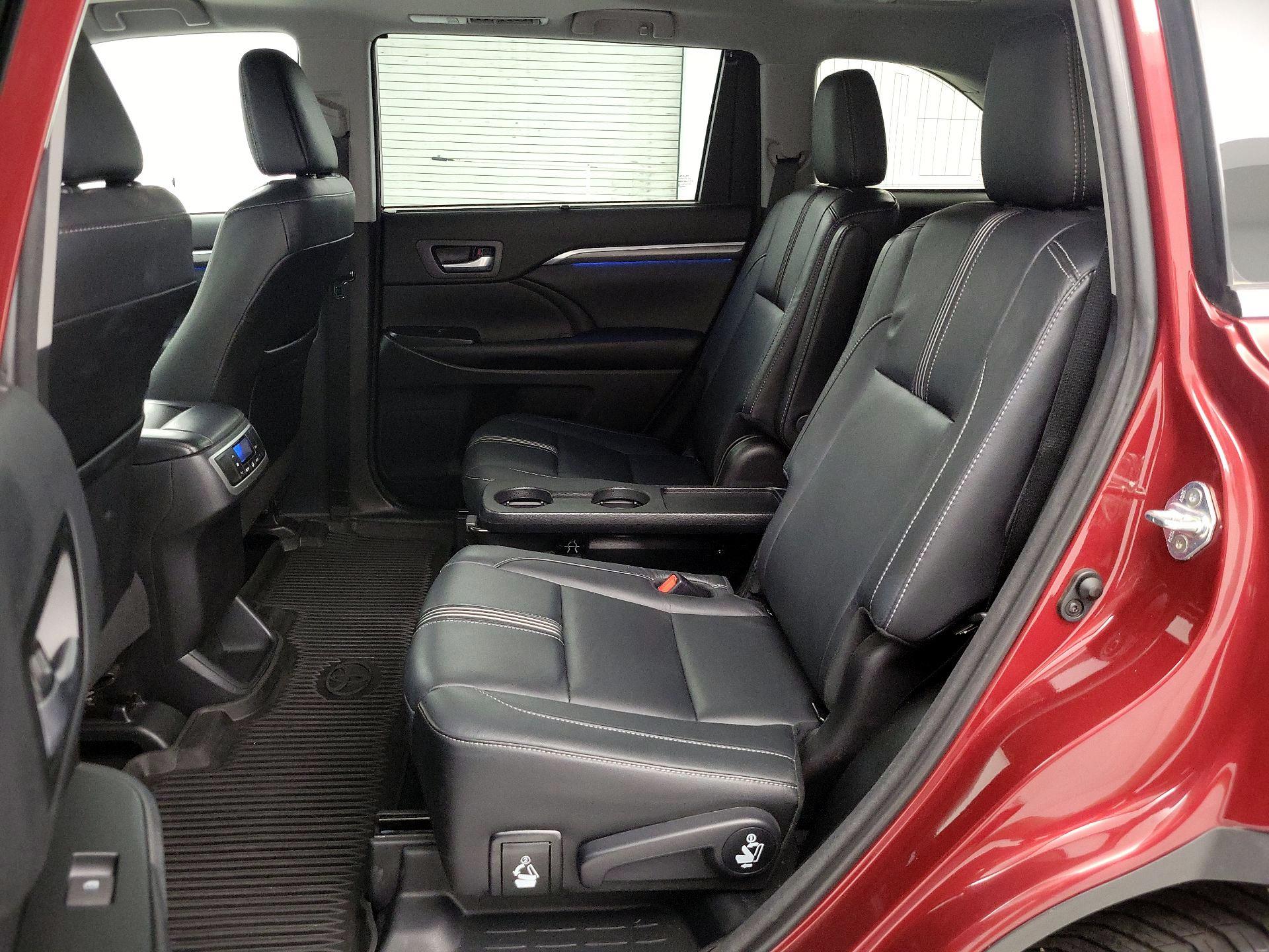Thumbnail: 2018 Toyota Highlander - 19