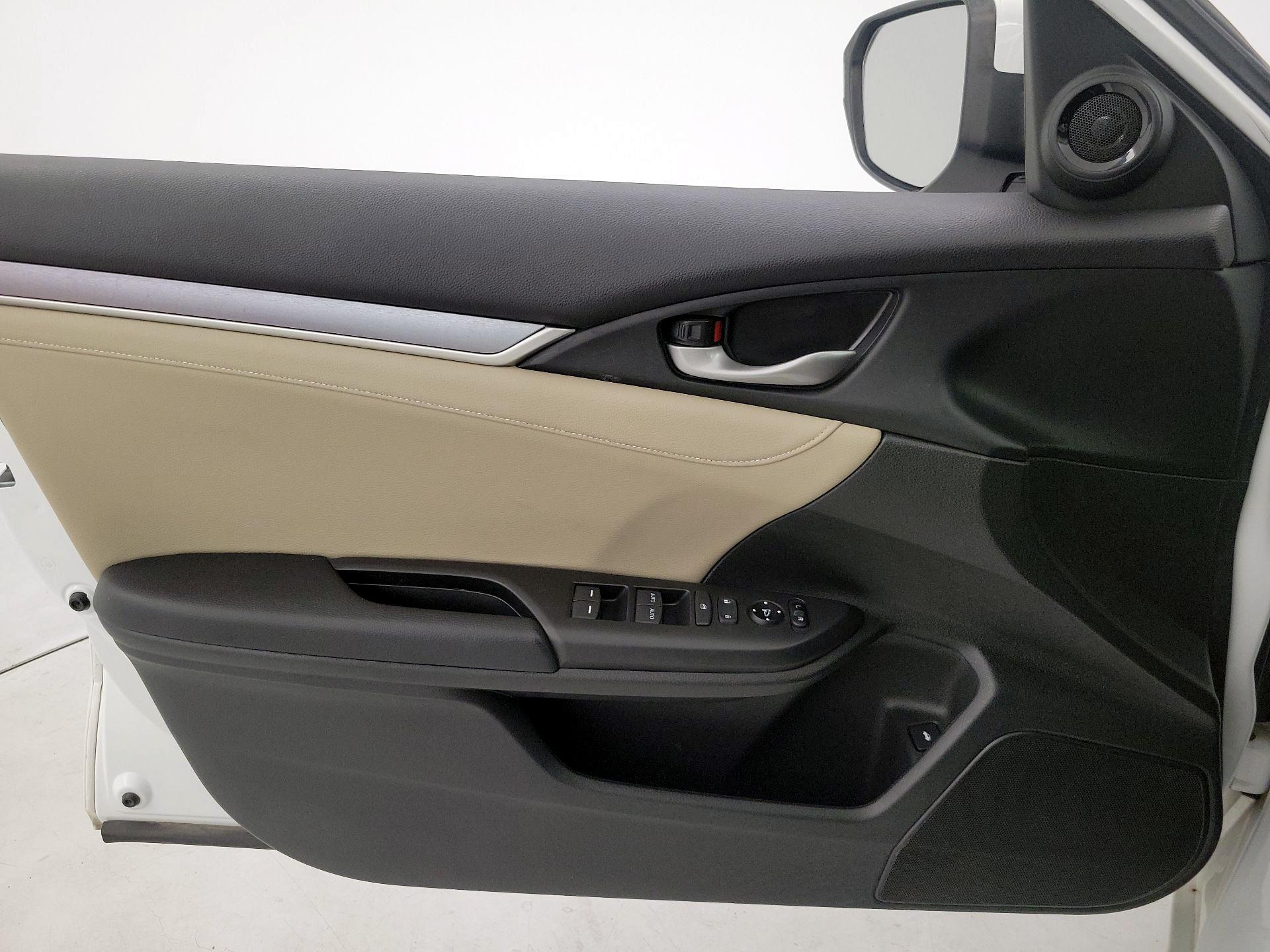 Thumbnail: 2017 Honda Civic - 12