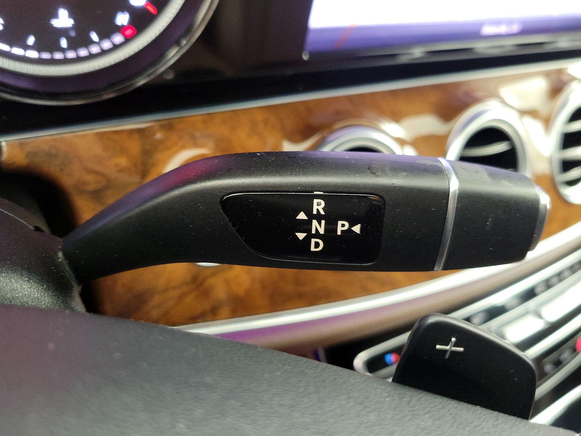 Thumbnail: 2018 Mercedes-Benz E-Class - 16