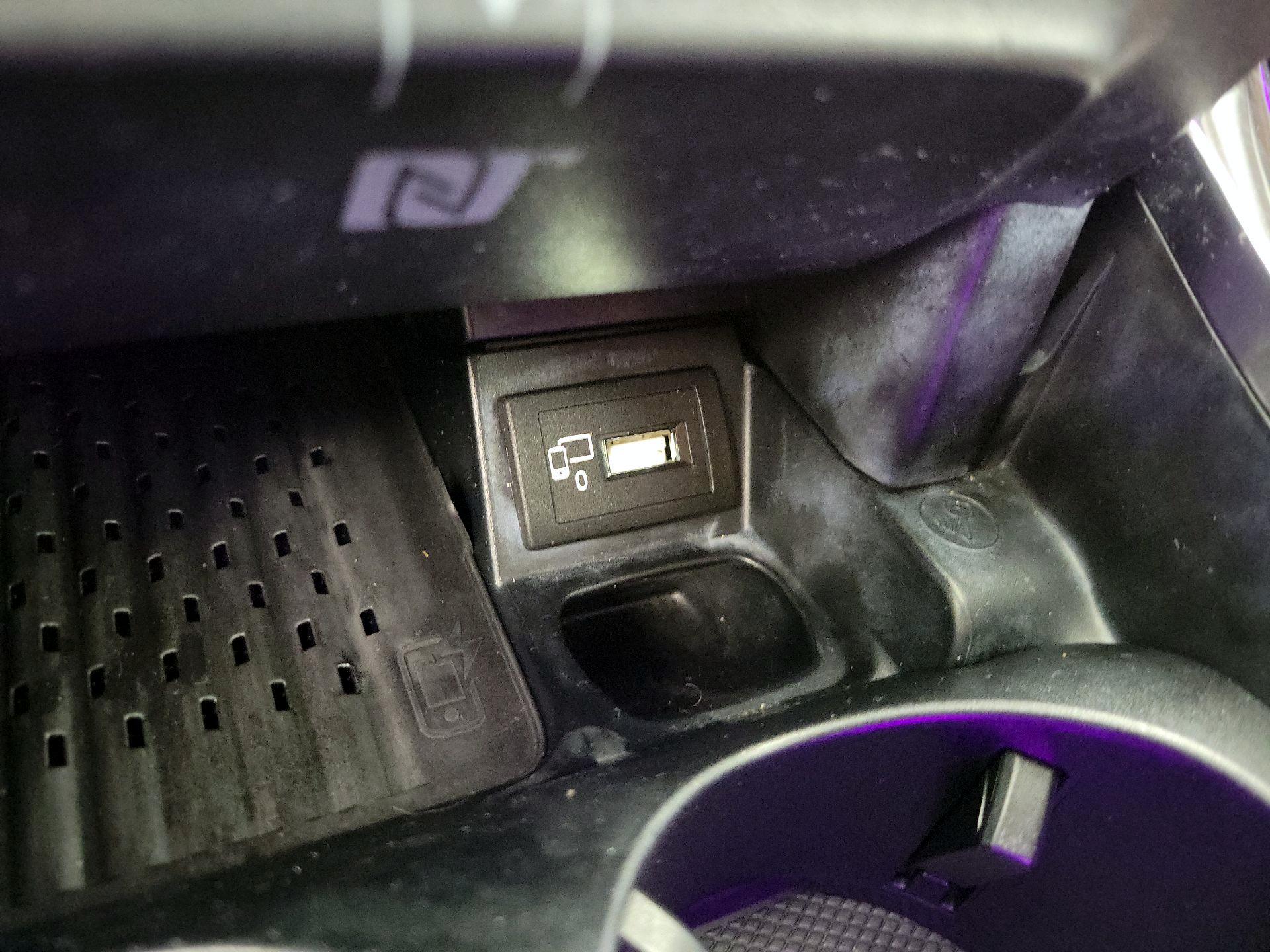 Thumbnail: 2018 Mercedes-Benz E-Class - 17