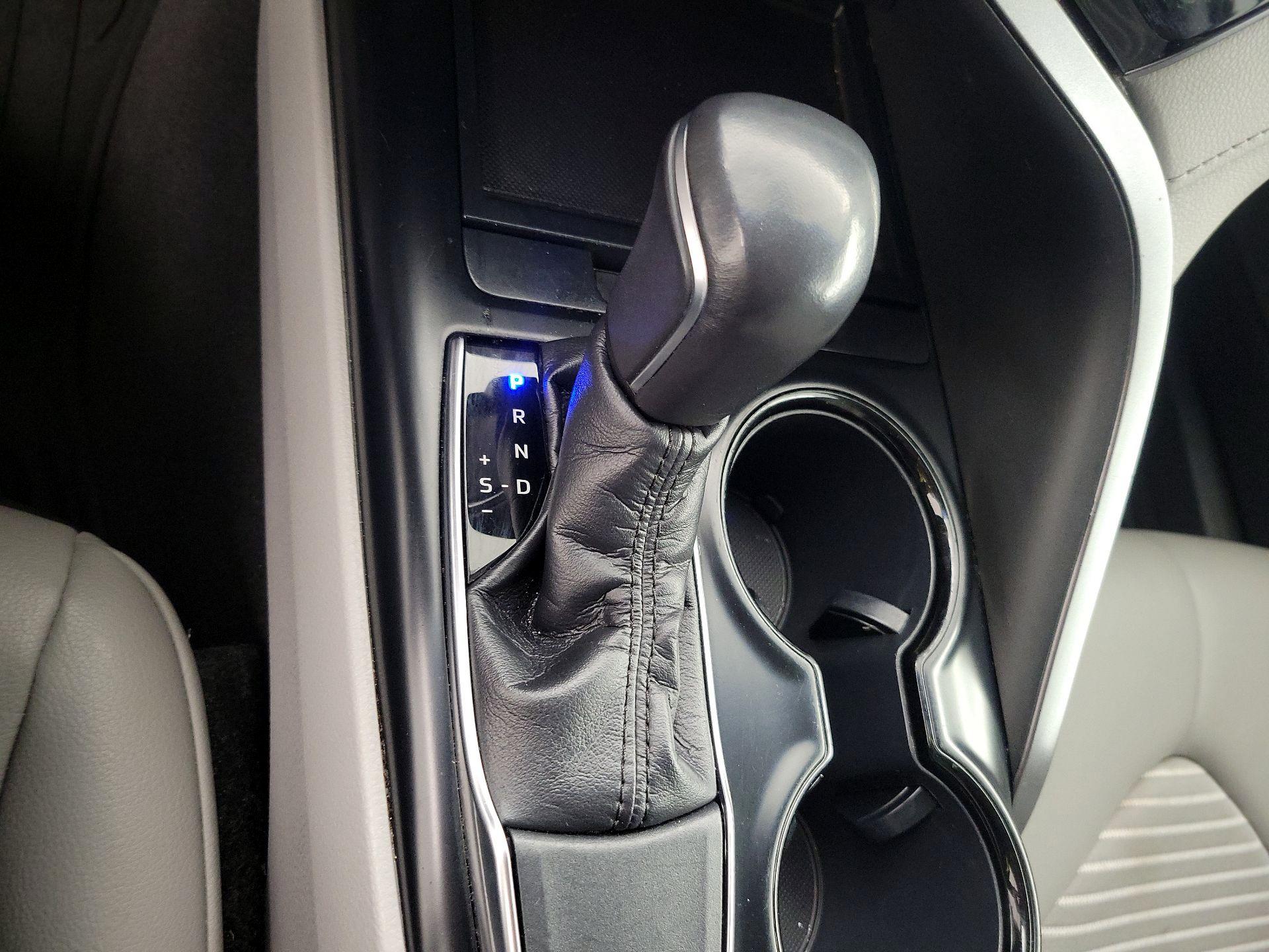 Thumbnail: 2019 Toyota Camry - 17