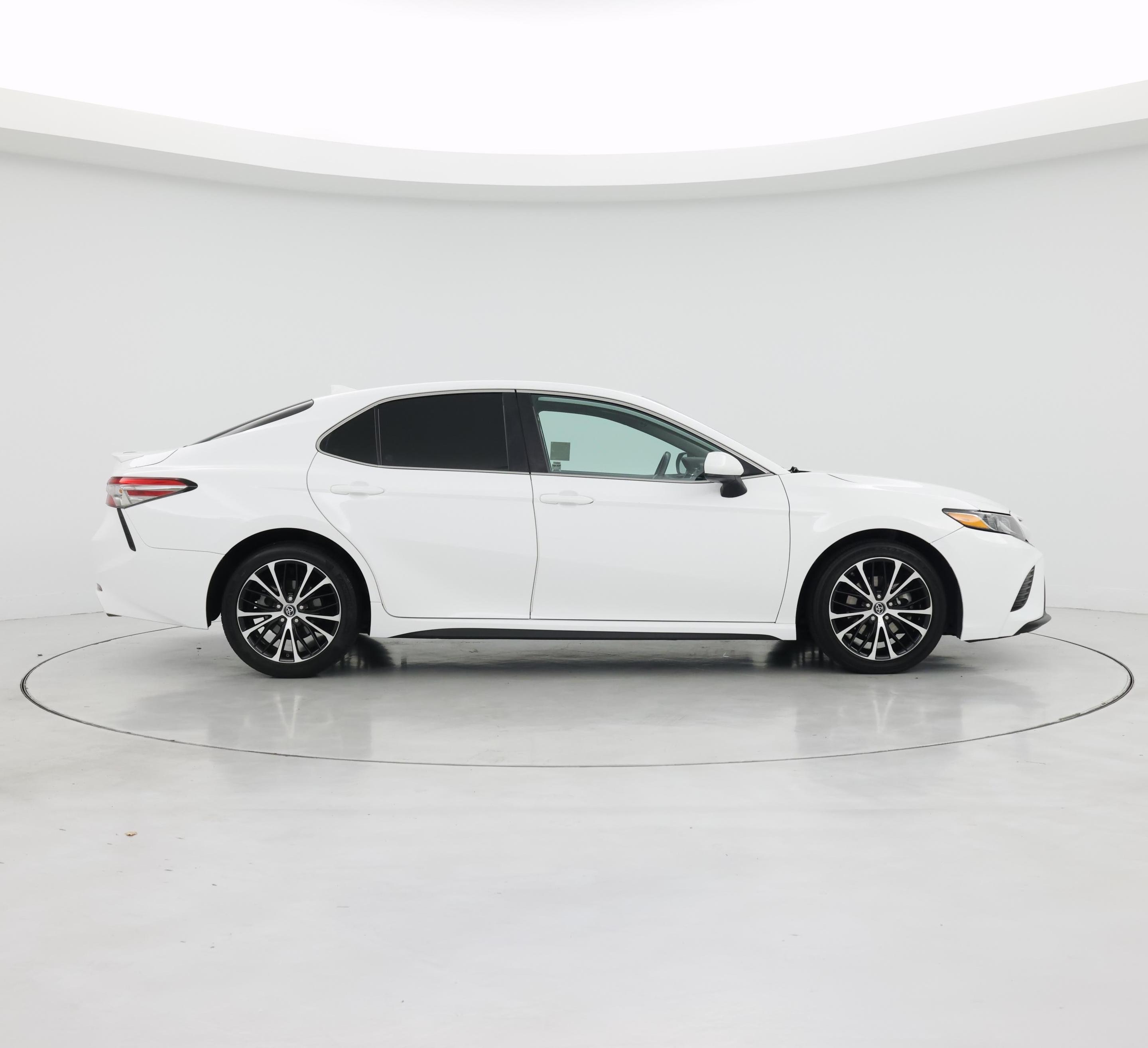 Thumbnail: 2019 Toyota Camry - 7