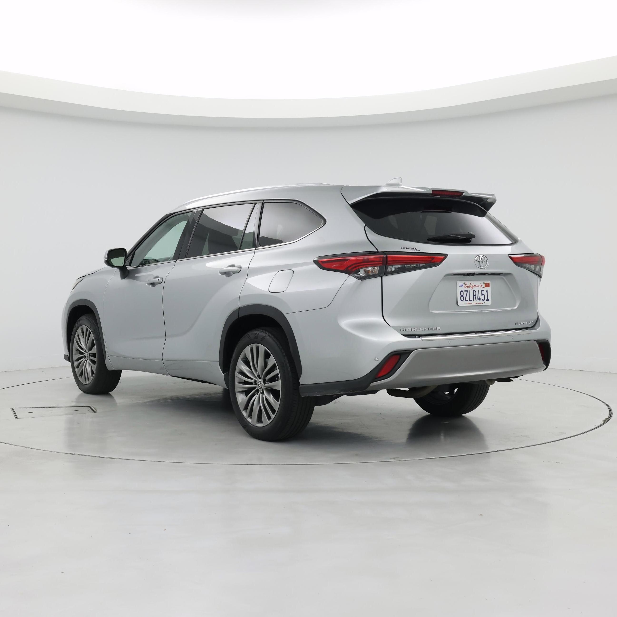 Thumbnail: 2022 Toyota Highlander - 2