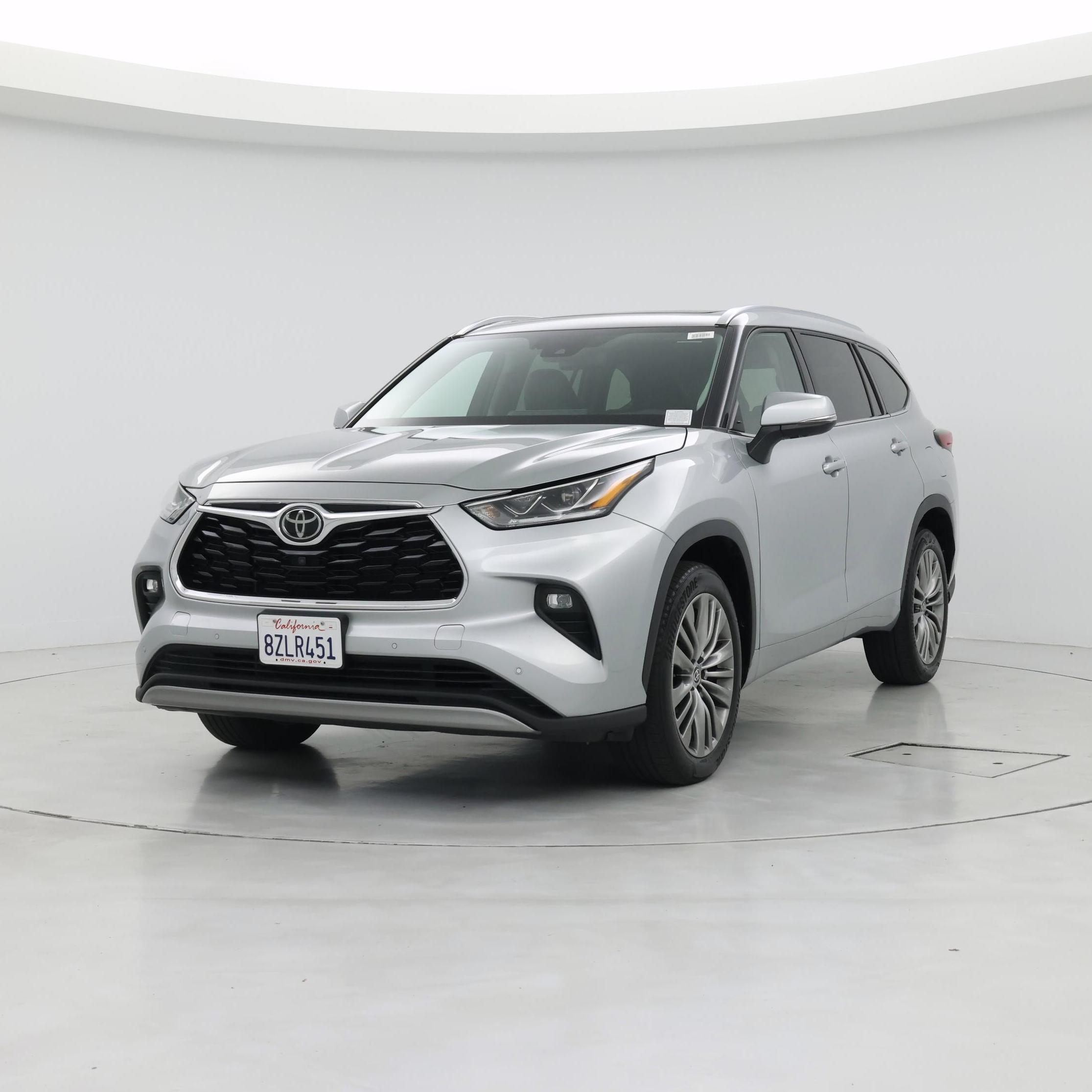 Thumbnail: 2022 Toyota Highlander - 4