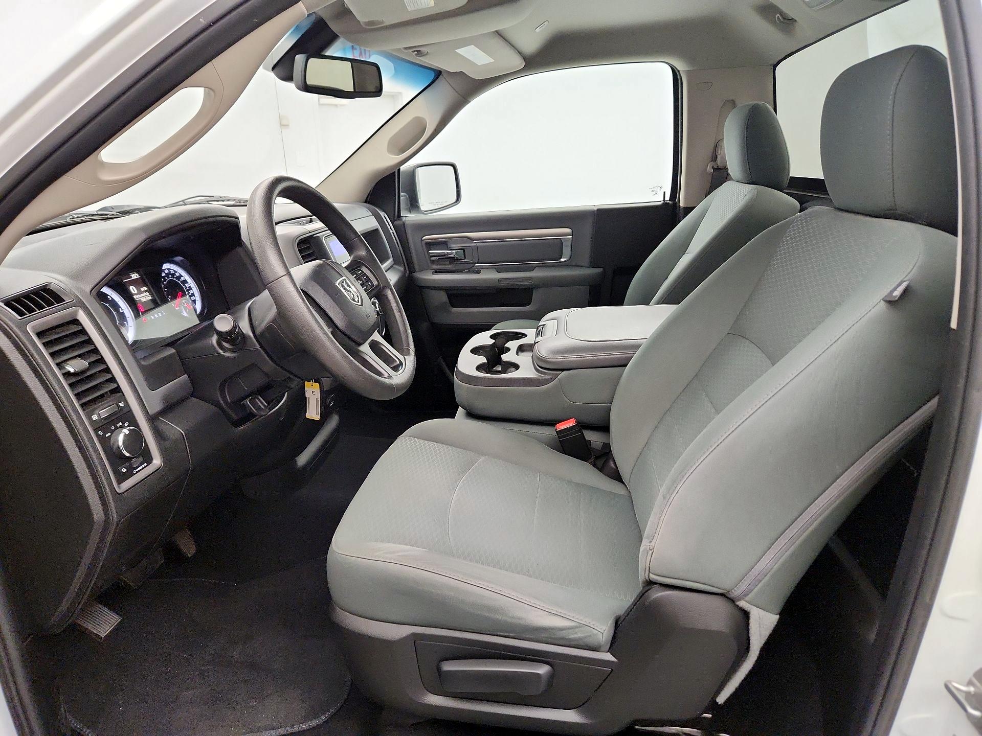 Thumbnail: 2020 RAM 1500 Classic - 11