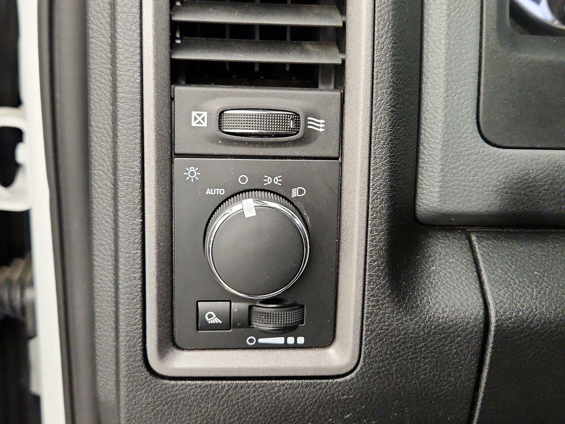 Thumbnail: 2020 RAM 1500 Classic - 13