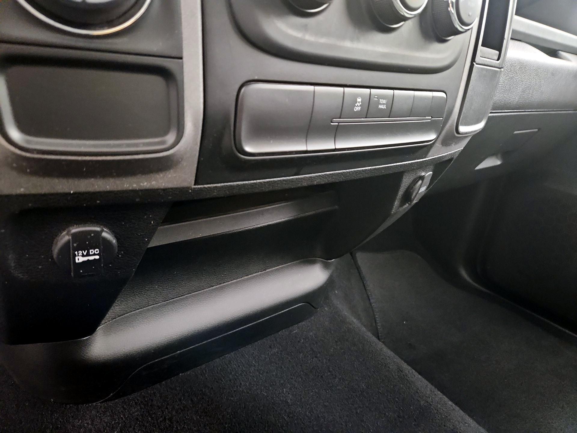 Thumbnail: 2020 RAM 1500 Classic - 18