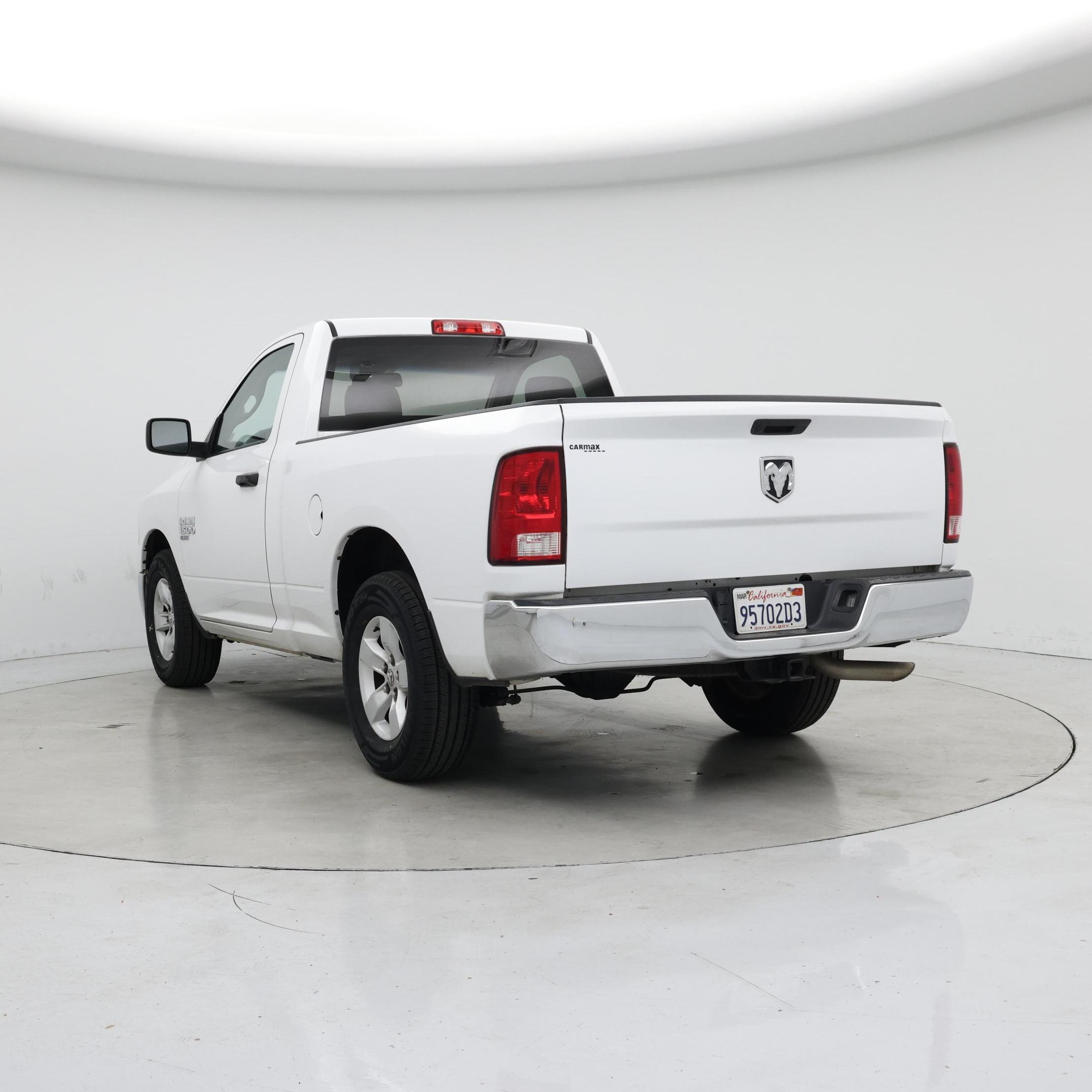 Thumbnail: 2020 RAM 1500 Classic - 2
