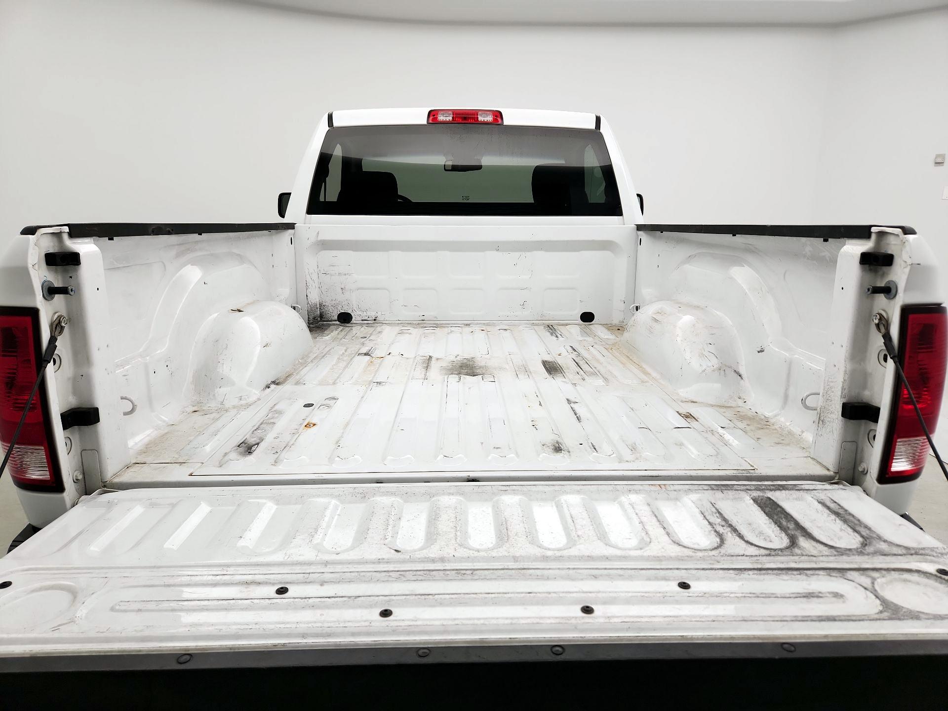 Thumbnail: 2020 RAM 1500 Classic - 19