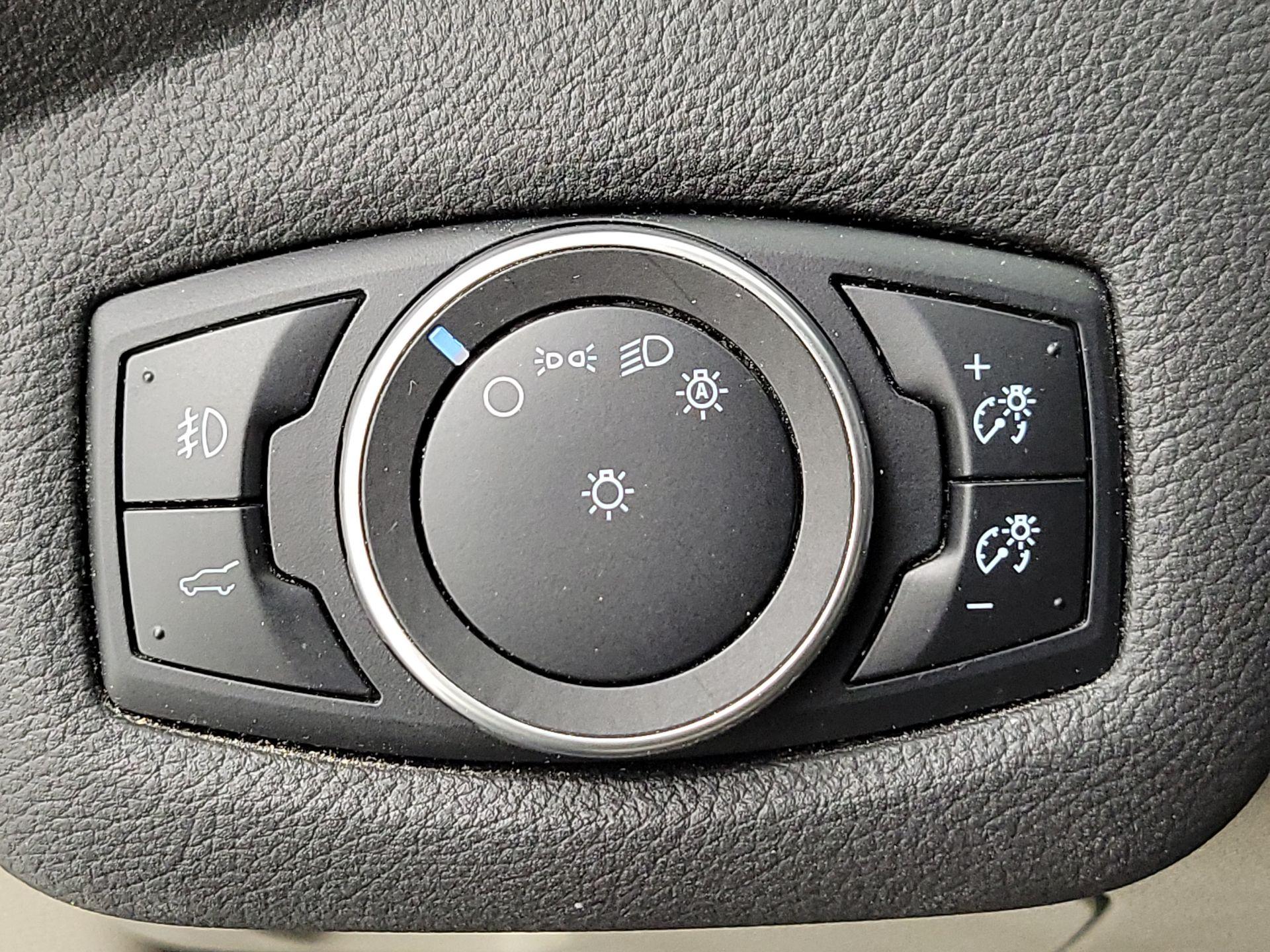 Thumbnail: 2017 Ford Escape - 13