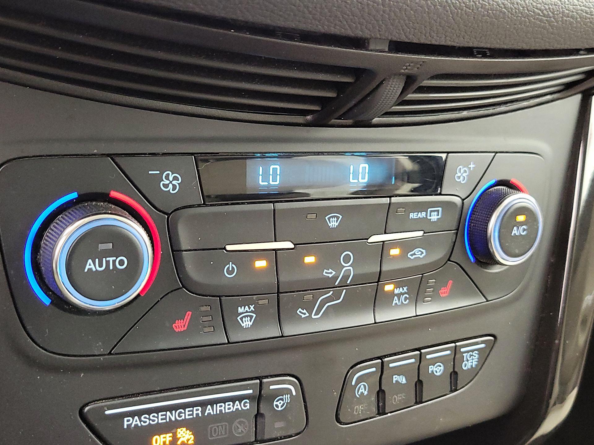 Thumbnail: 2017 Ford Escape - 17