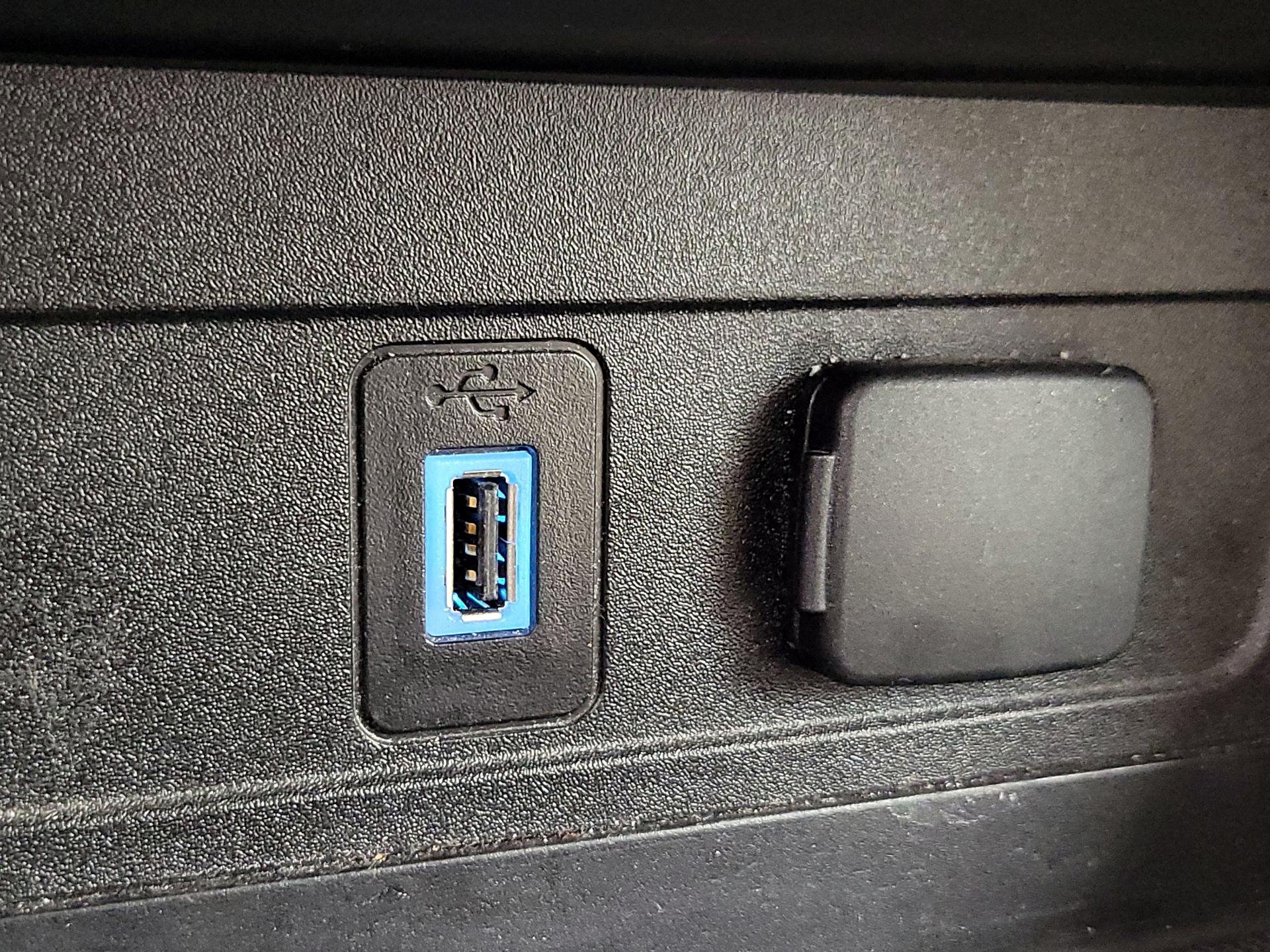 Thumbnail: 2017 Ford Escape - 19