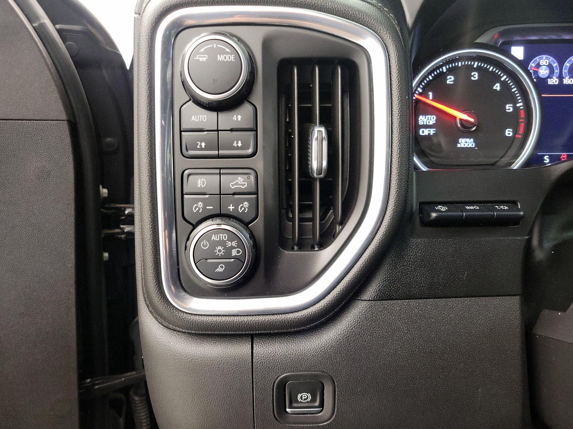 Thumbnail: 2021 Chevrolet Silverado 1500 - 13