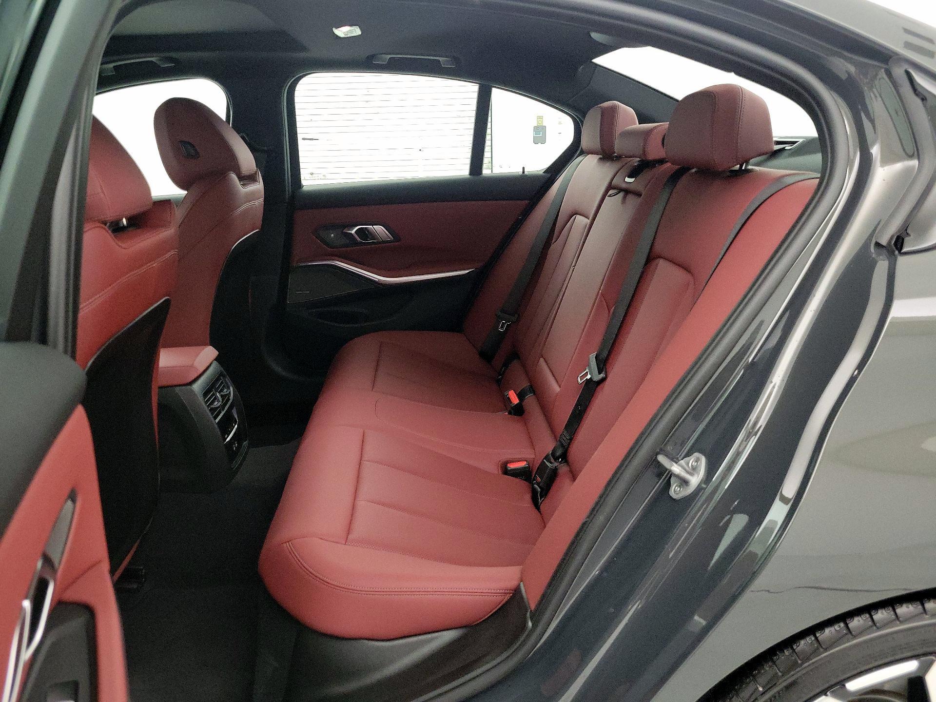 Thumbnail: 2025 BMW 3 Series - 19