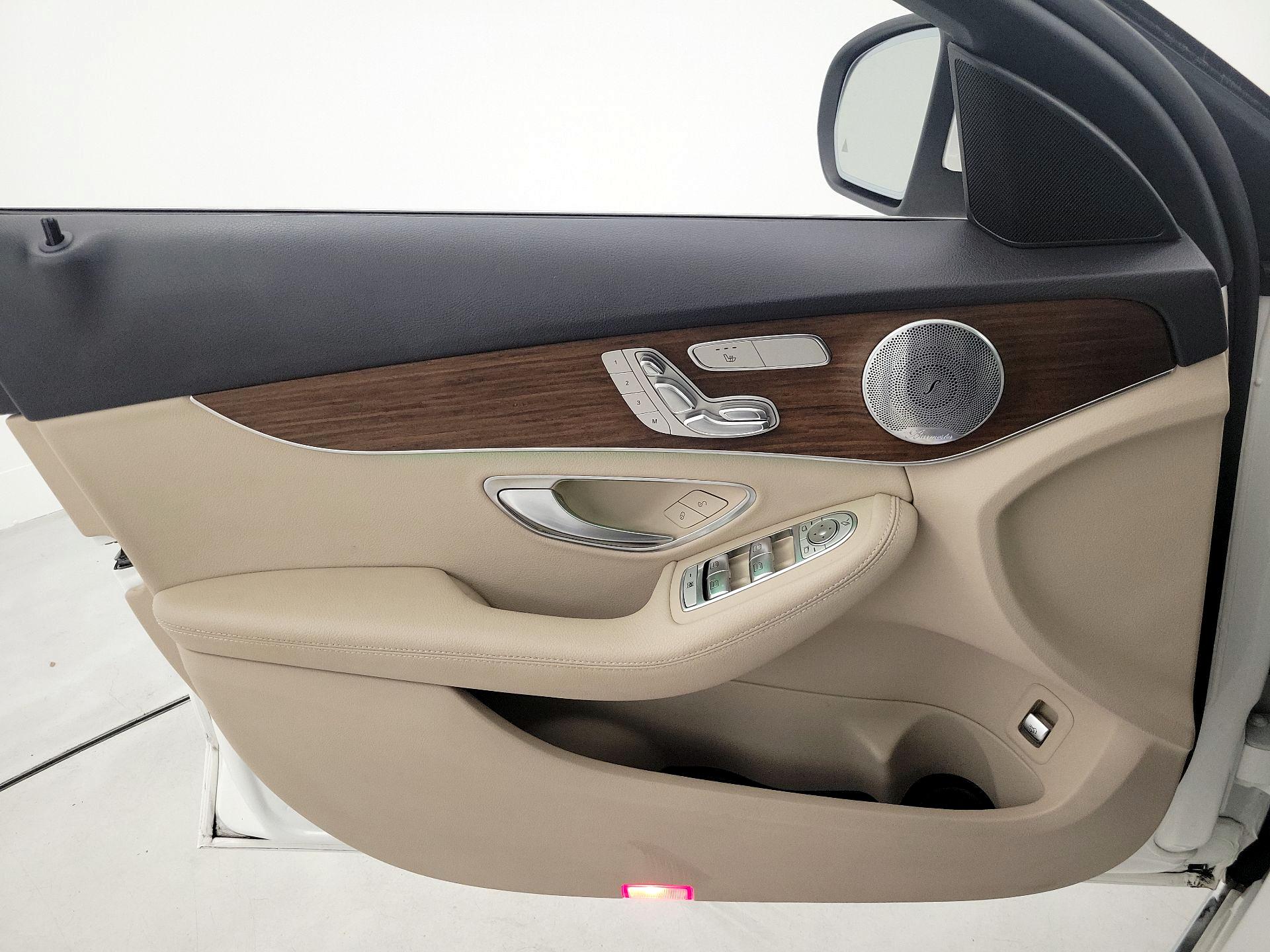 Thumbnail: 2021 Mercedes-Benz C-Class - 12
