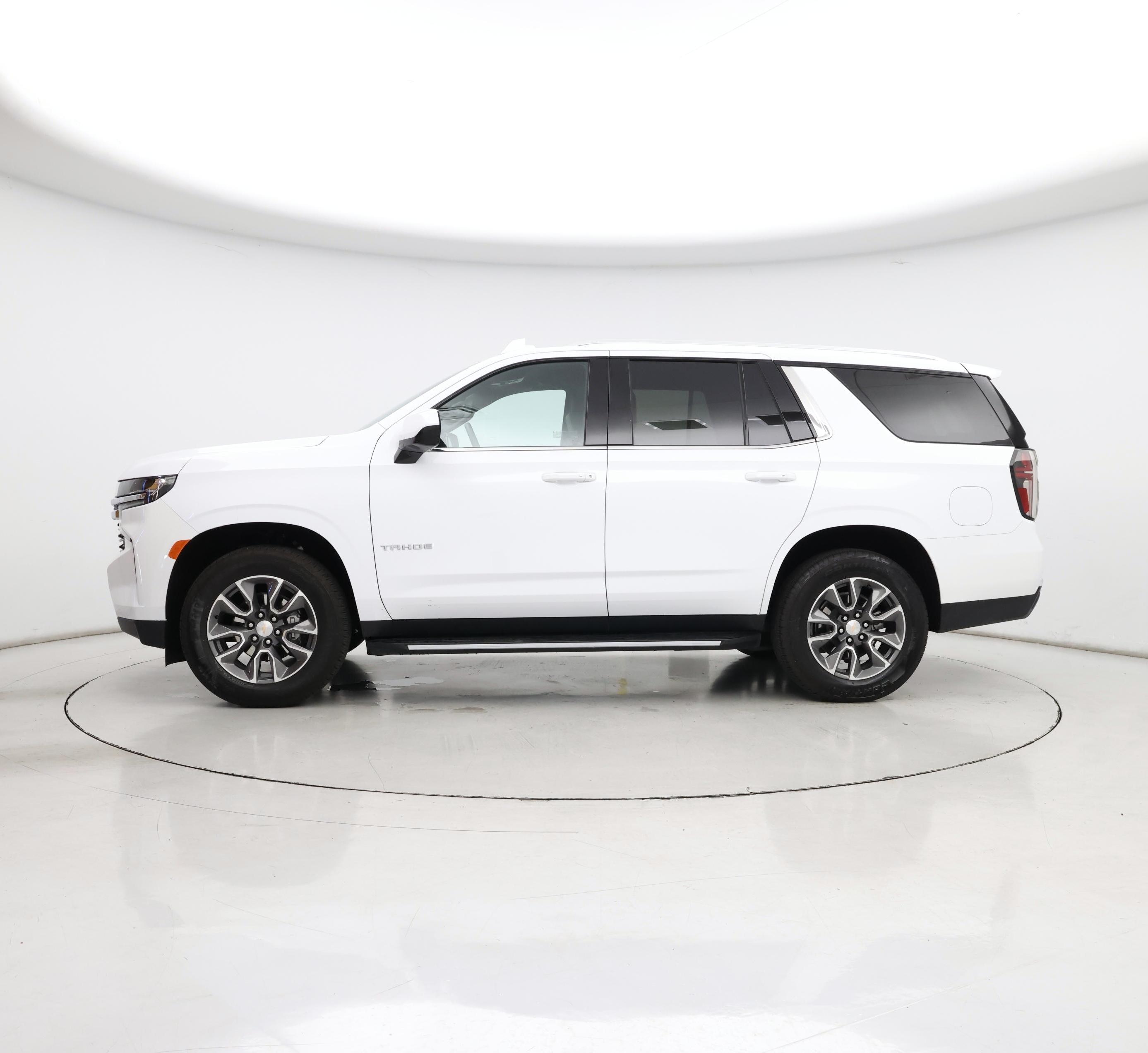 Thumbnail: 2024 Chevrolet Tahoe - 3