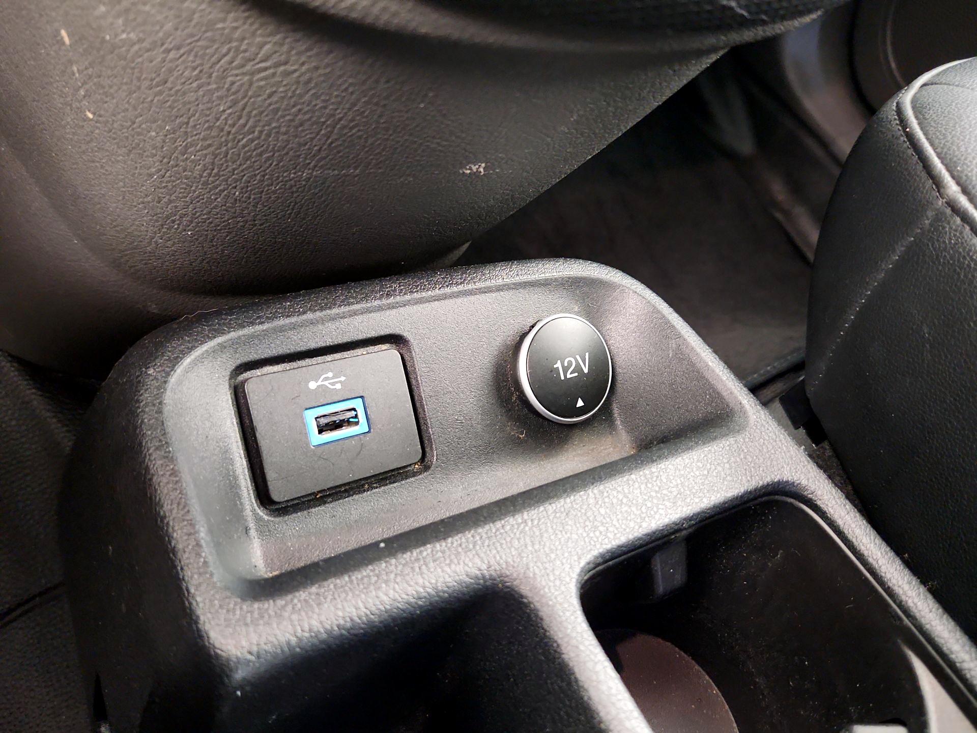 Thumbnail: 2019 Ford Transit Series - 18