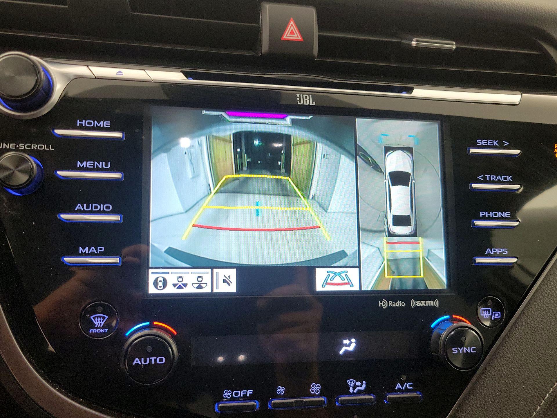 Thumbnail: 2020 Toyota Camry - 15