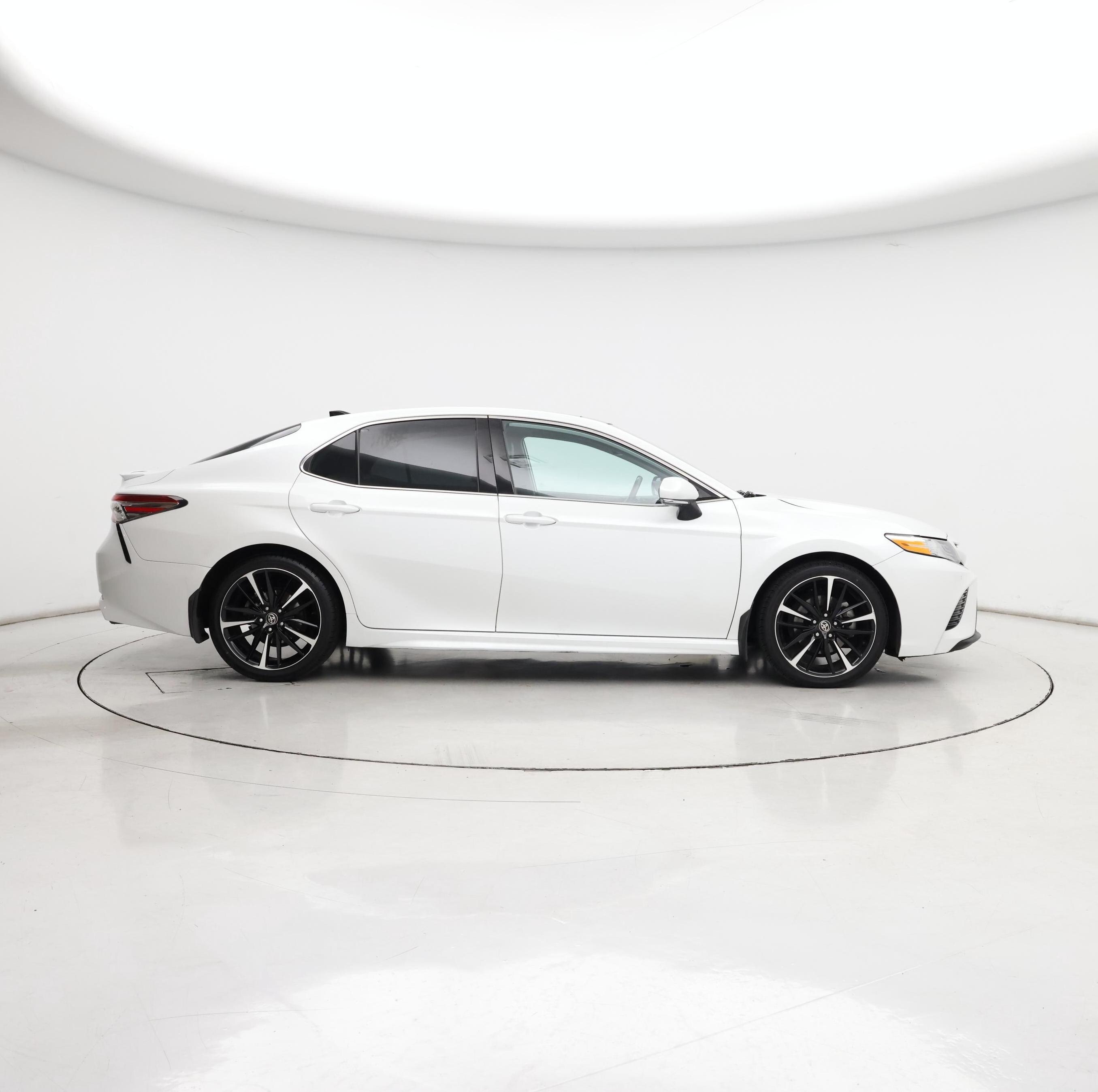 Thumbnail: 2020 Toyota Camry - 7