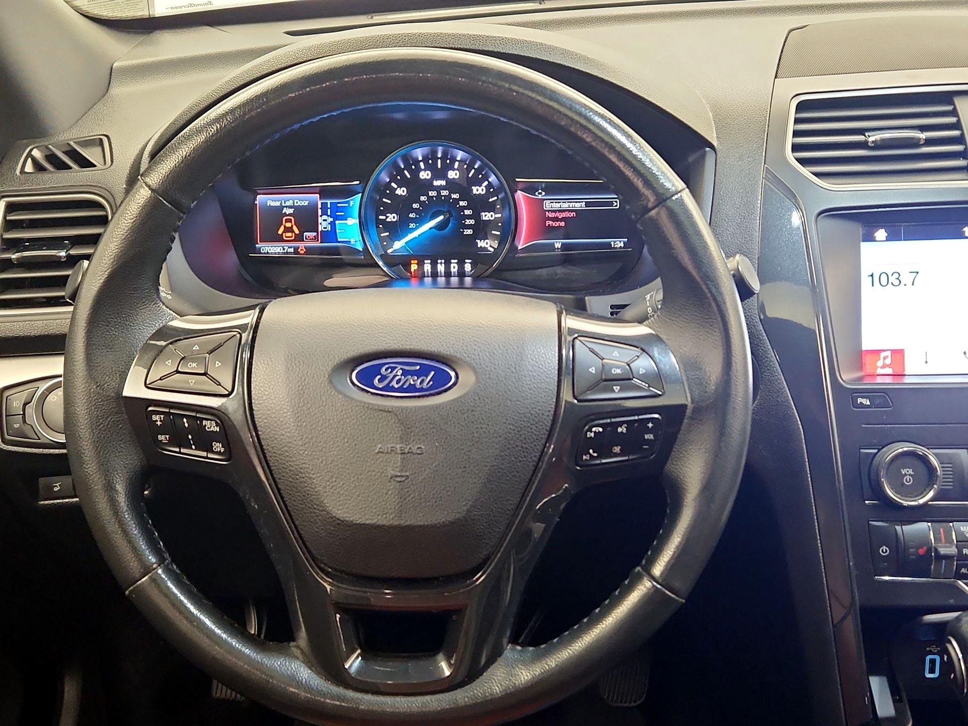 Thumbnail: 2019 Ford Explorer - 10