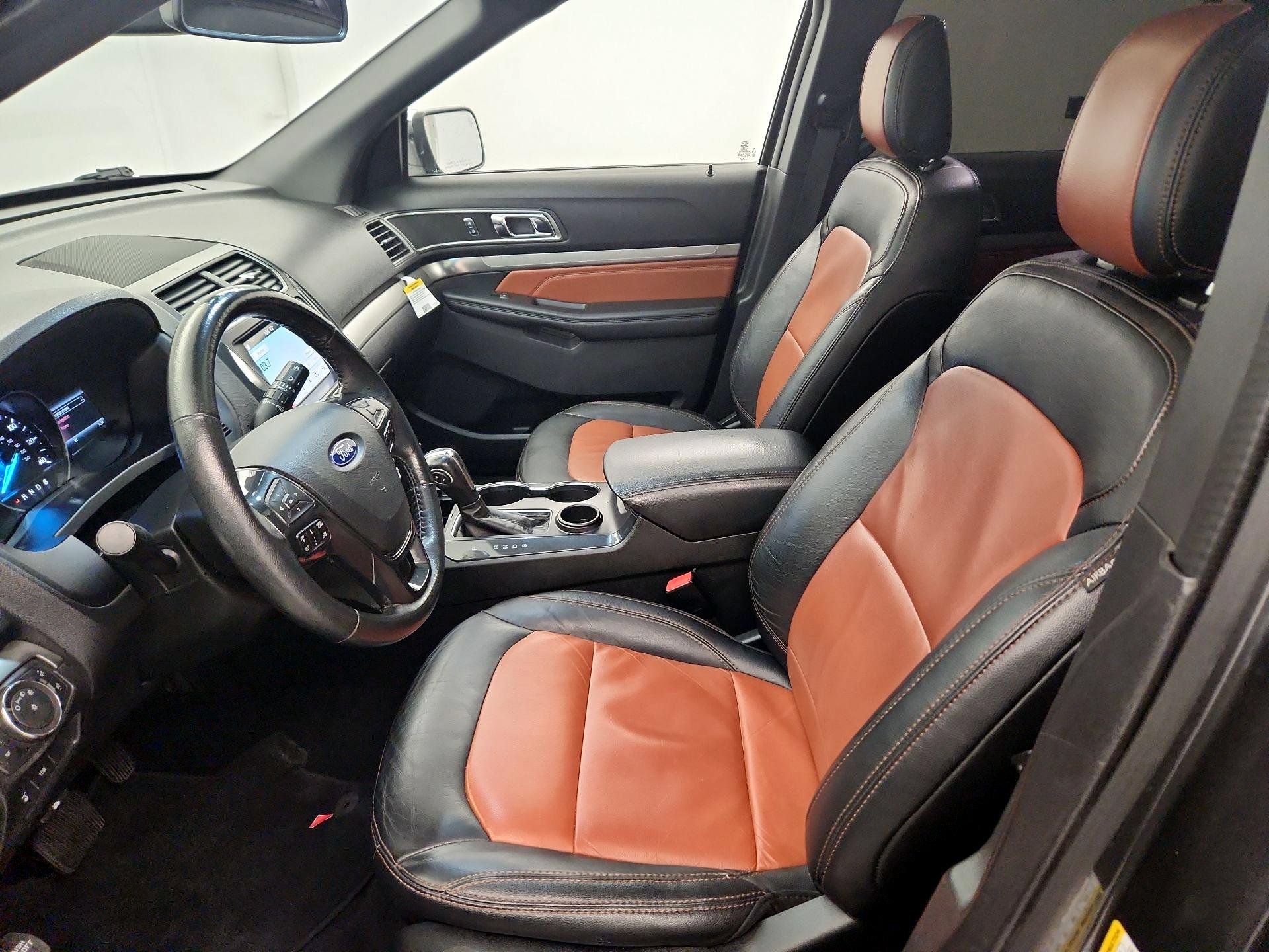 Thumbnail: 2019 Ford Explorer - 11